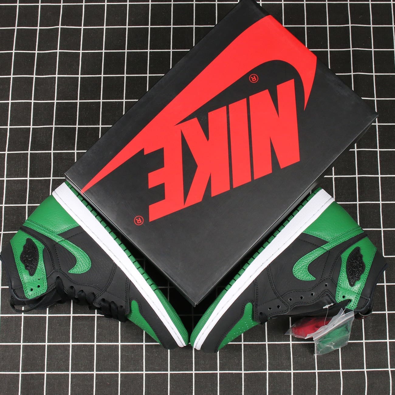 Jordan 1 Retro High Pine Green Black Replica