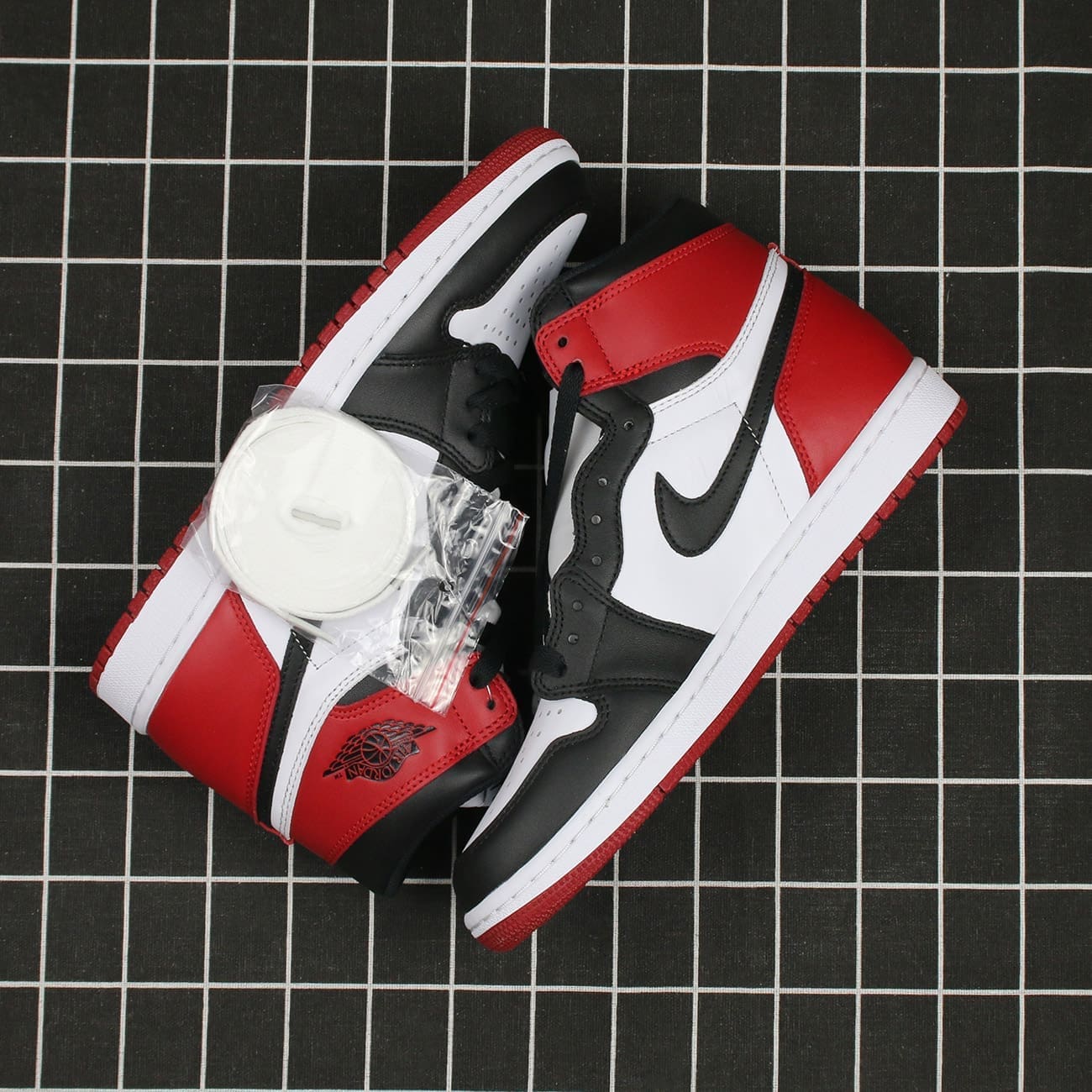Air Jordan 1 Retro High OG Black Toe Replica