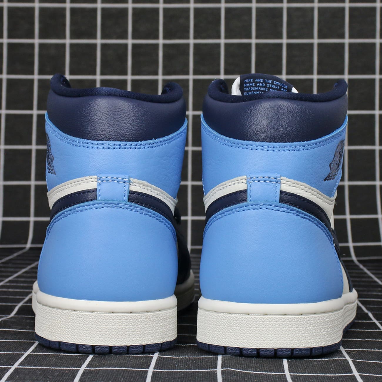 Air Jordan 1 Retro High OG Obsidian Replica