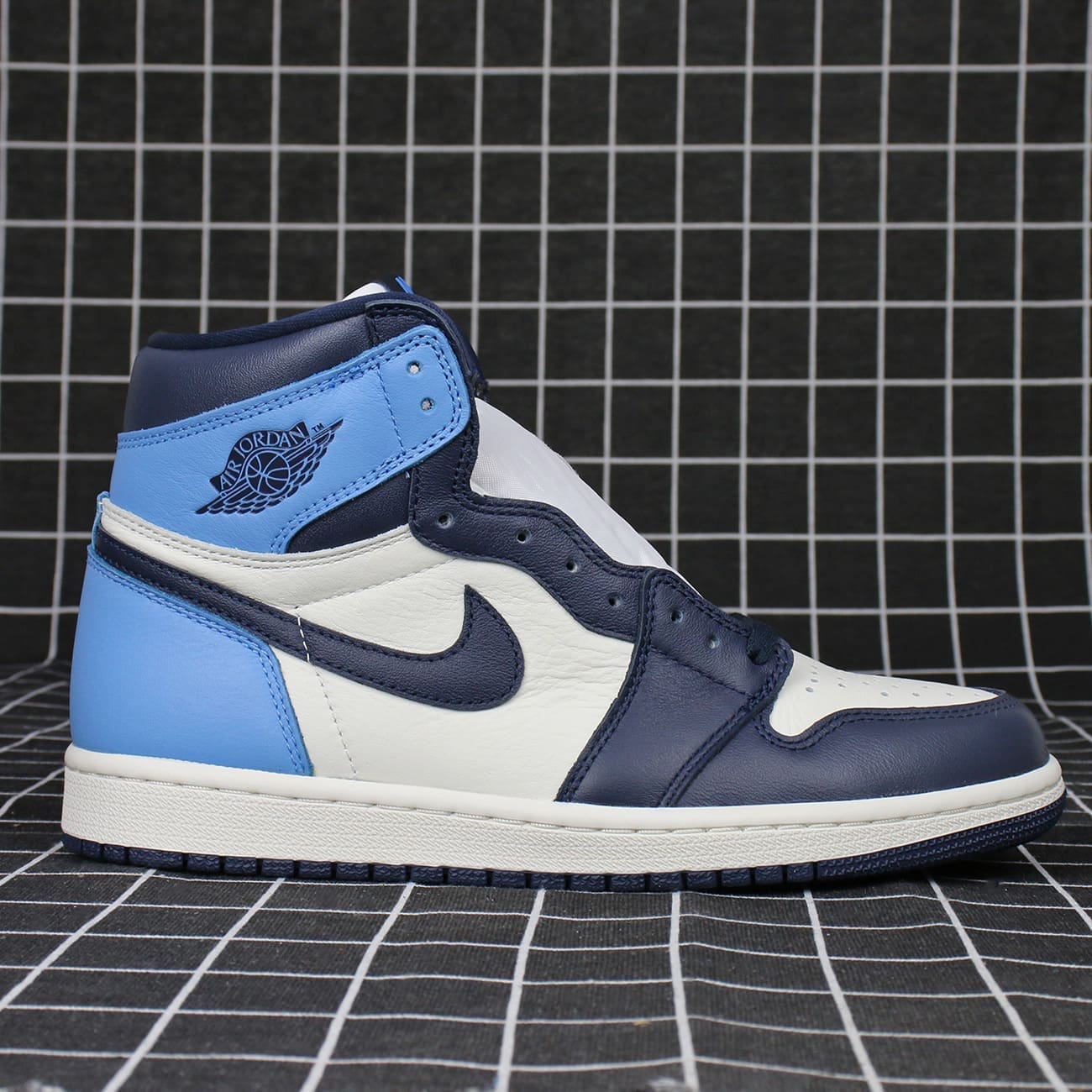 Air Jordan 1 Retro High OG Obsidian Replica