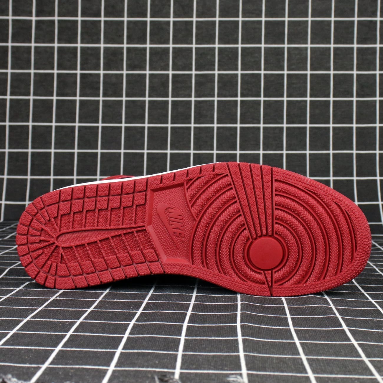 Air Jordan 1 Retro High OG Black Toe Replica