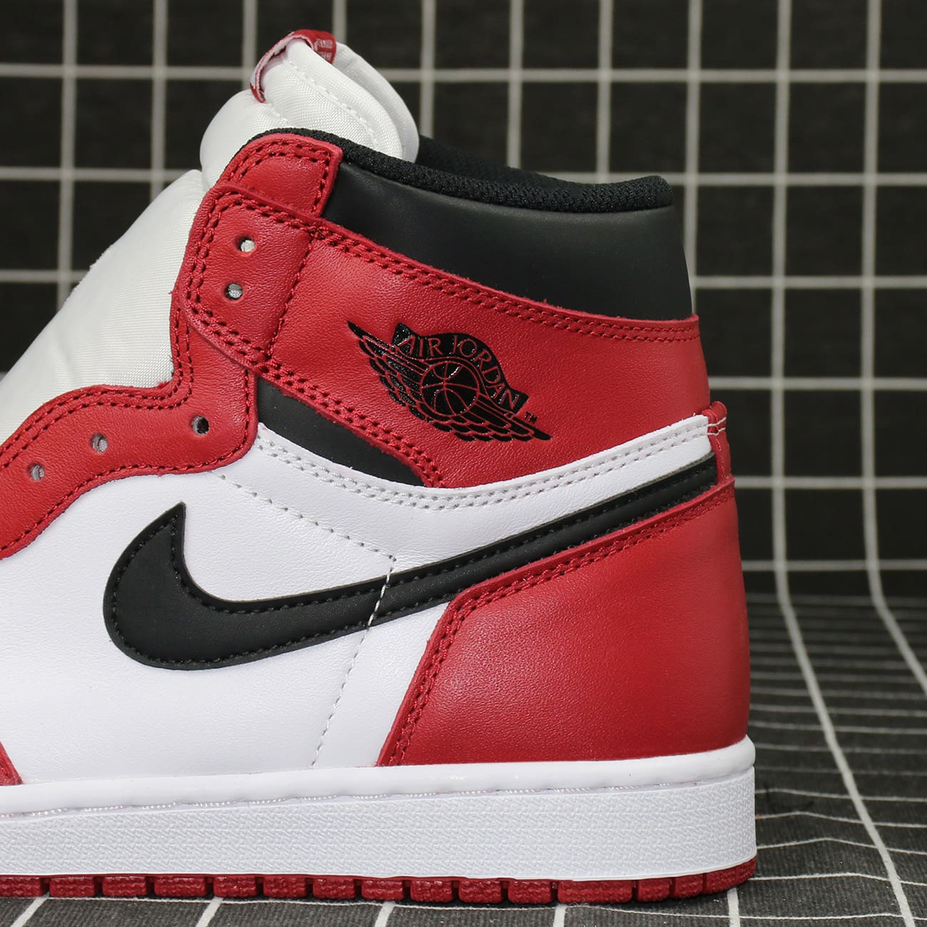 Jordan 1 Retro Chicago (2015) Replica