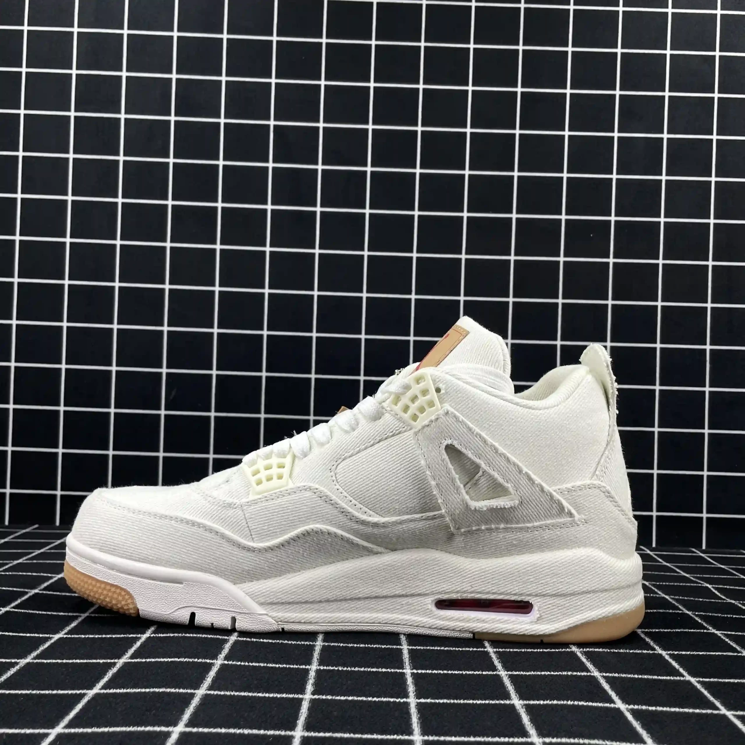 Jordan 4 Retro Levi’s White Replica
