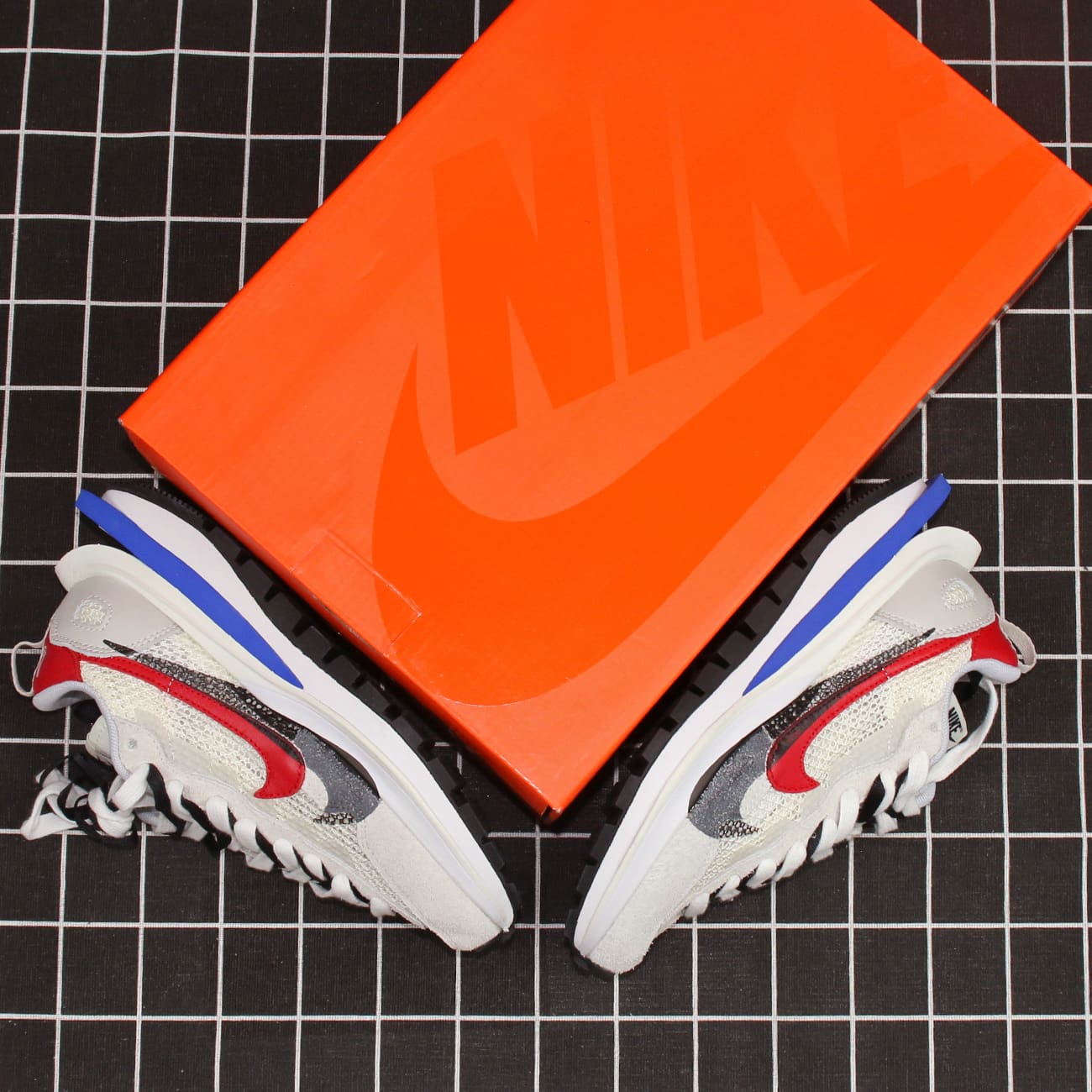 Nike VaporWaffle Sacai Sport Fuchsia Game Royal Replica