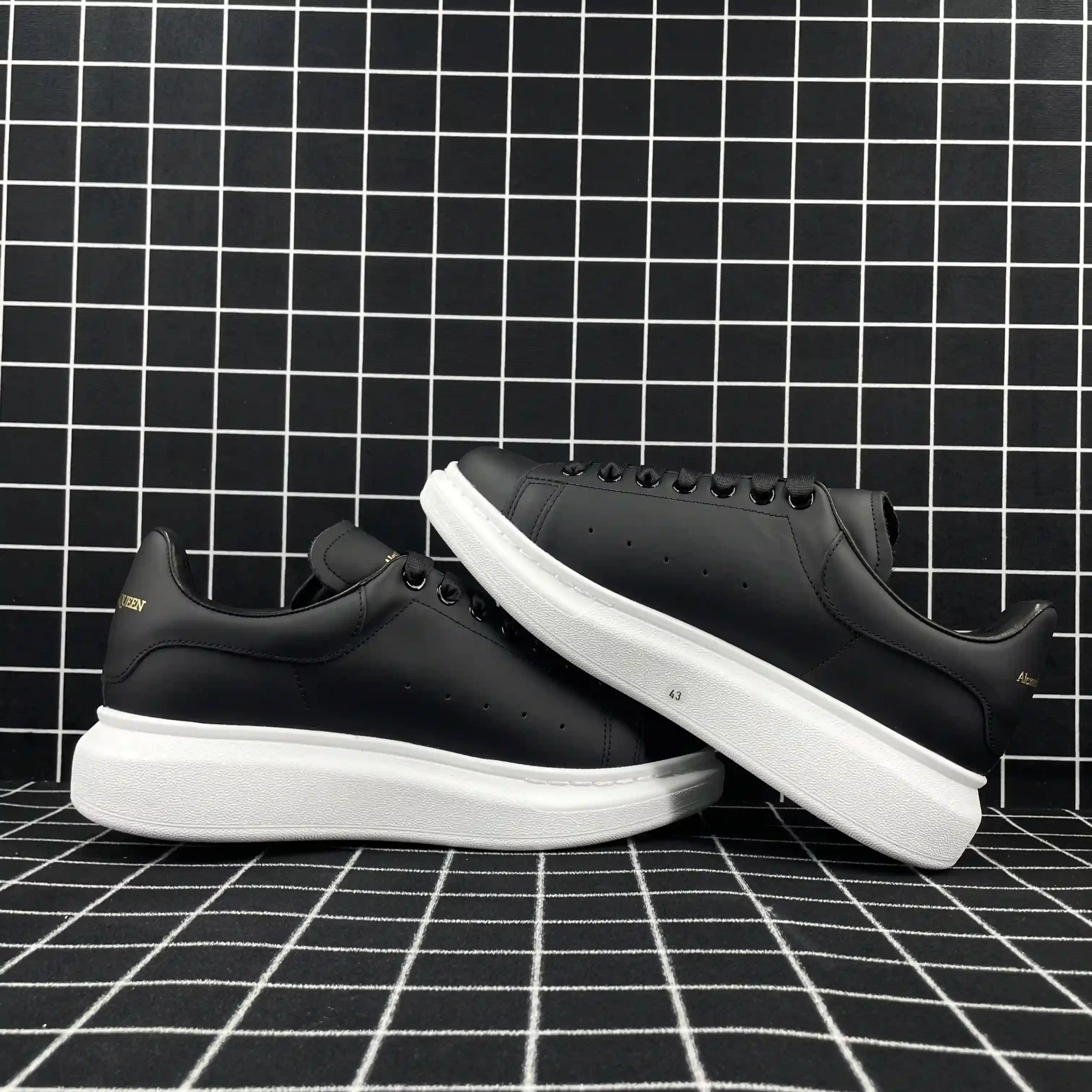 Alexander McQueen Oversized Sneaker Black Smooth Calf Leather Replica