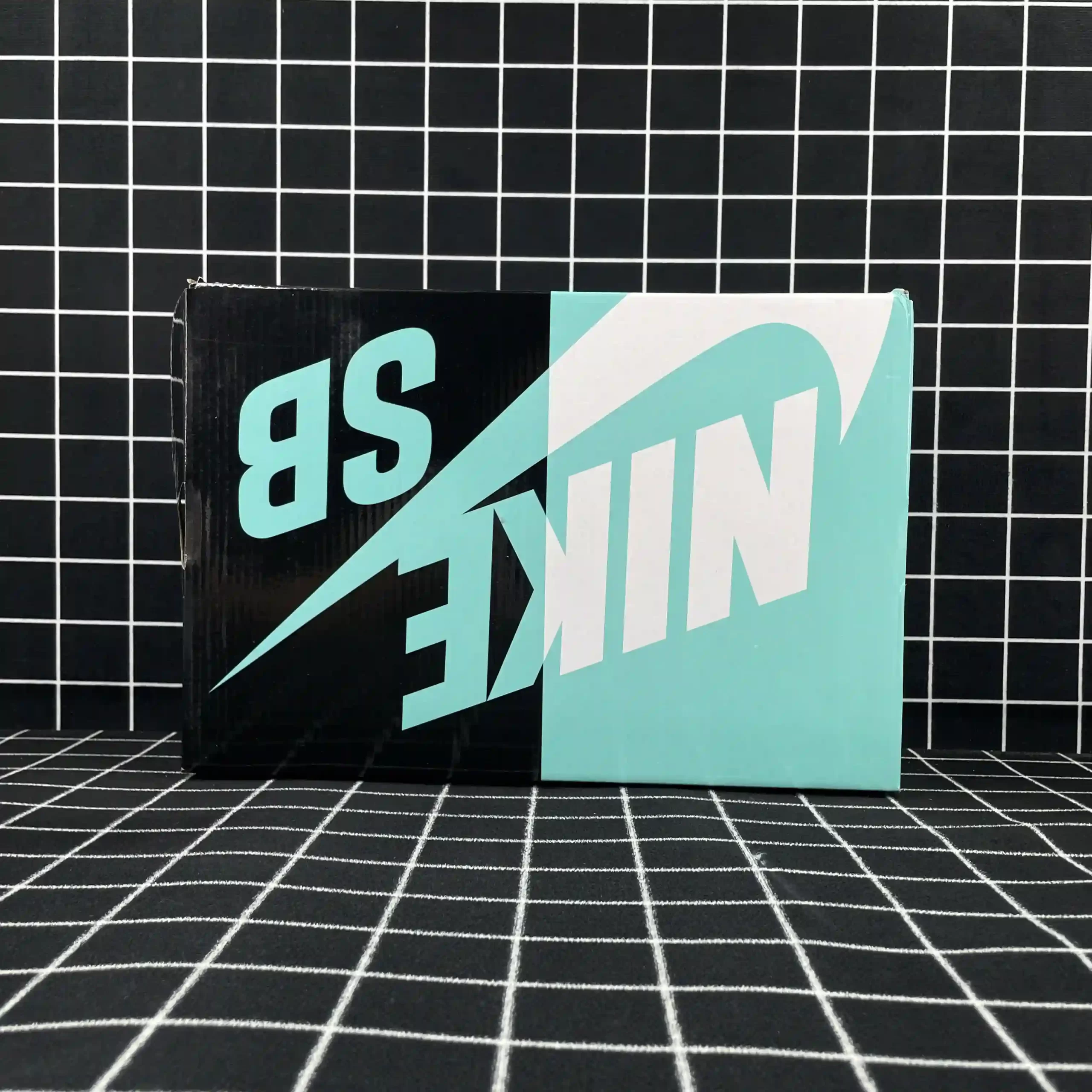 Nike SB Dunk Low Summit White Wolf Grey Replica