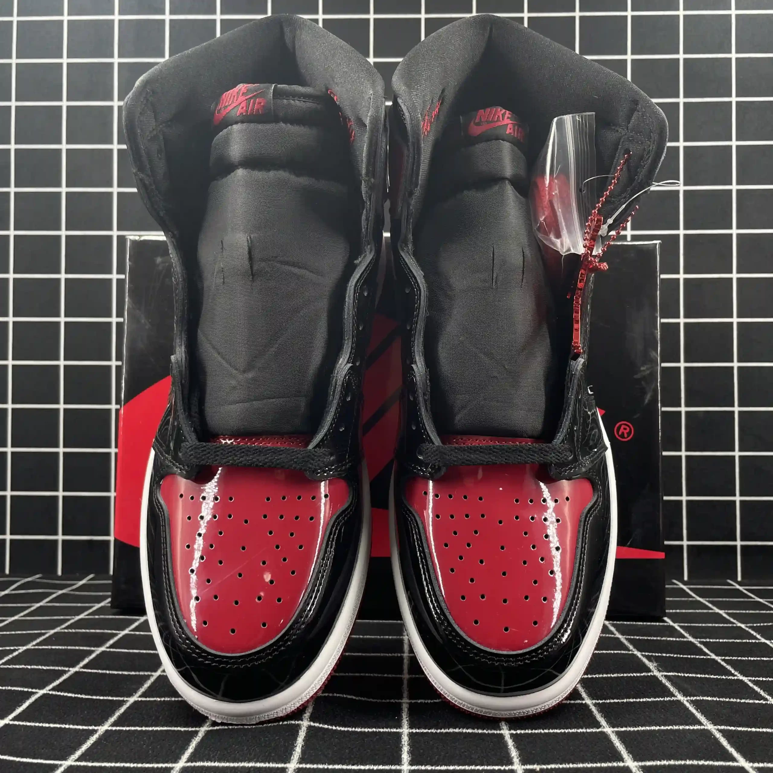 Air Jordan 1 High OG Bred Patent Replica