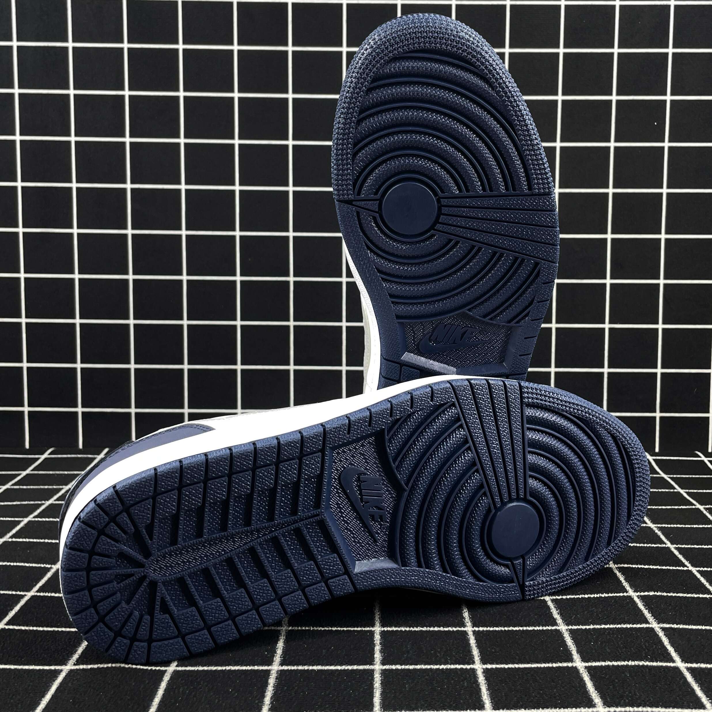 Jordan 1 Low SB Midnight Navy Replica