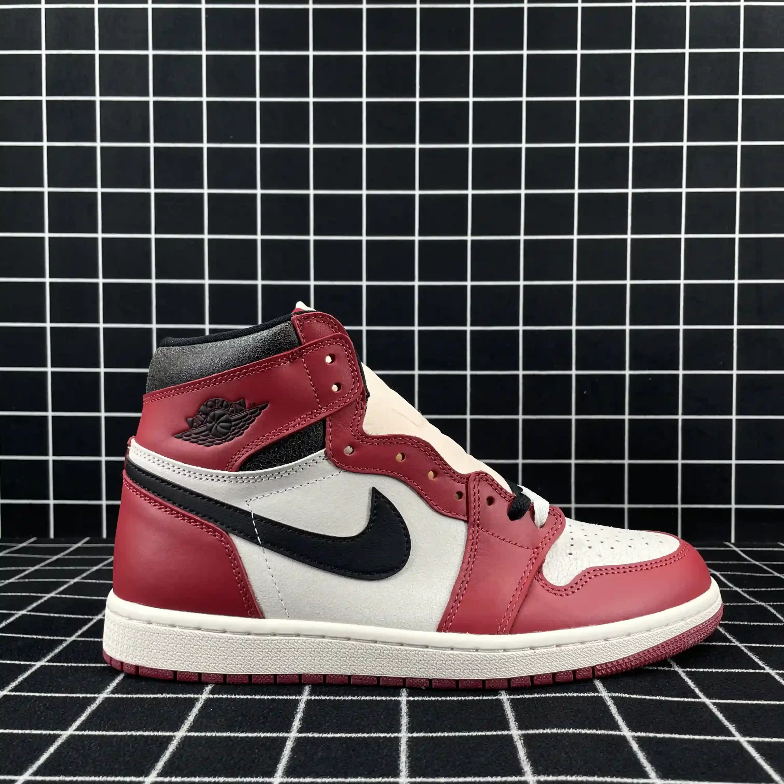 Jordan 1 Retro High OG Lost and Found Replica