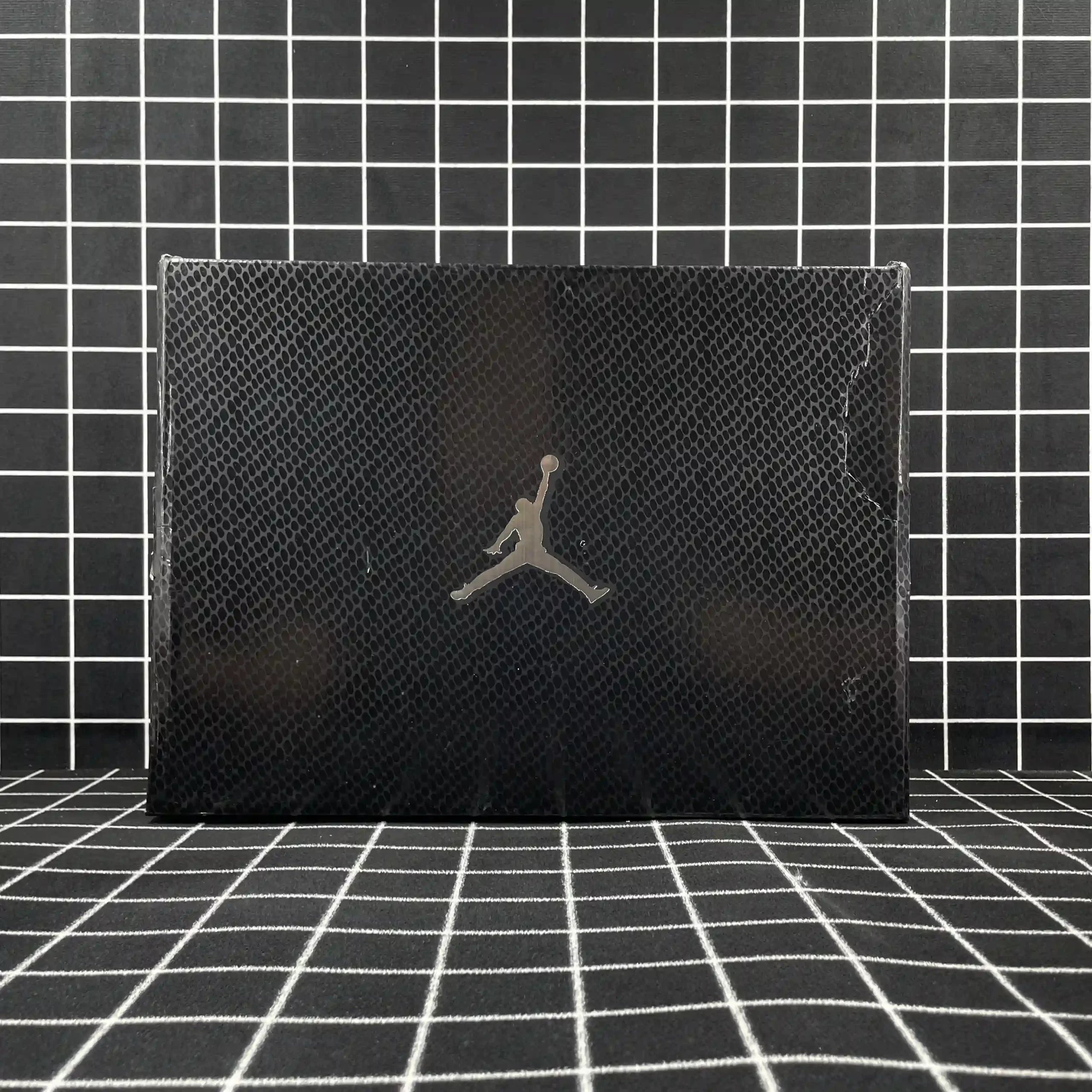 Jordan 11 Retro Low Pink Snakeskin Replica