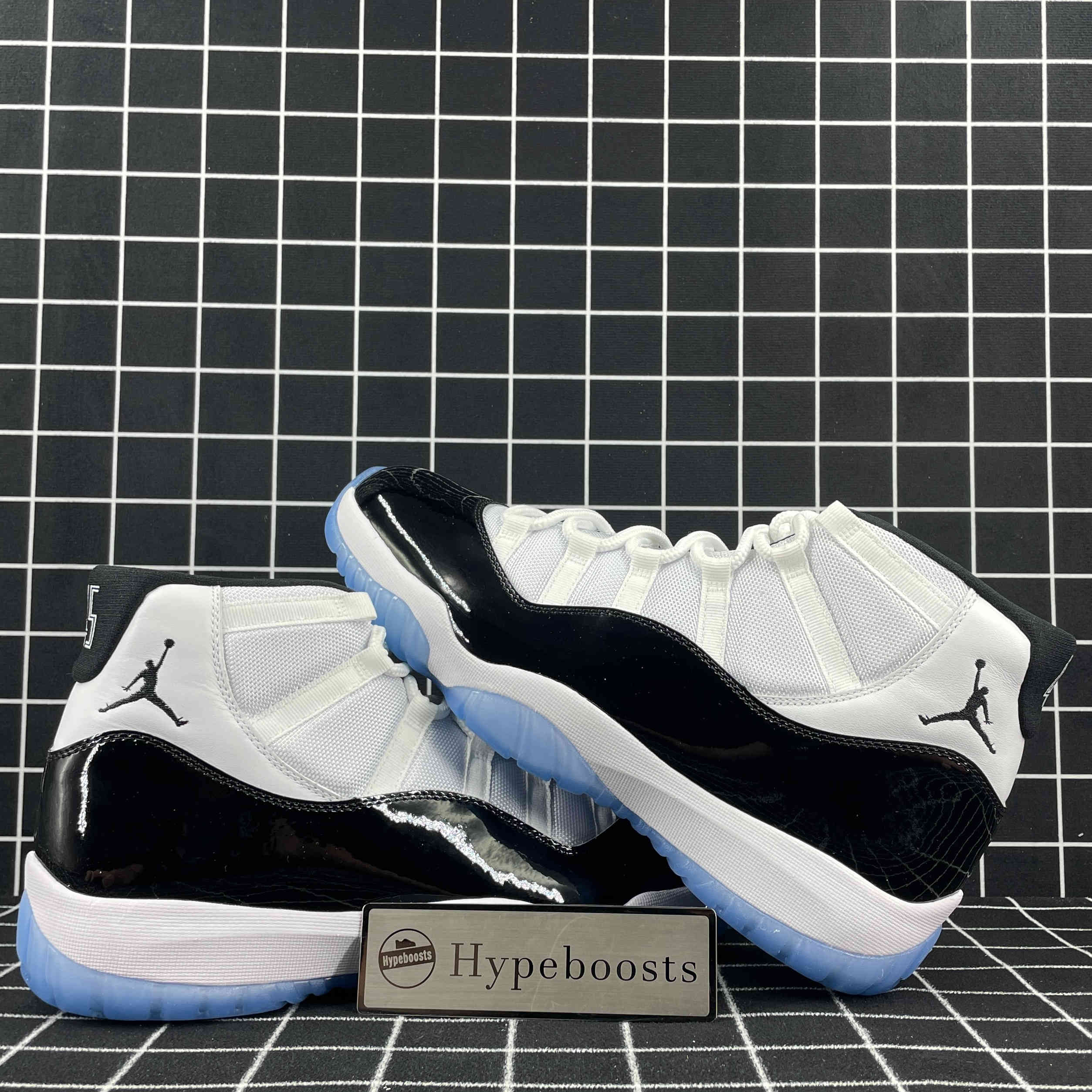 Air Jordan 11 Retro Low Emerald Replica