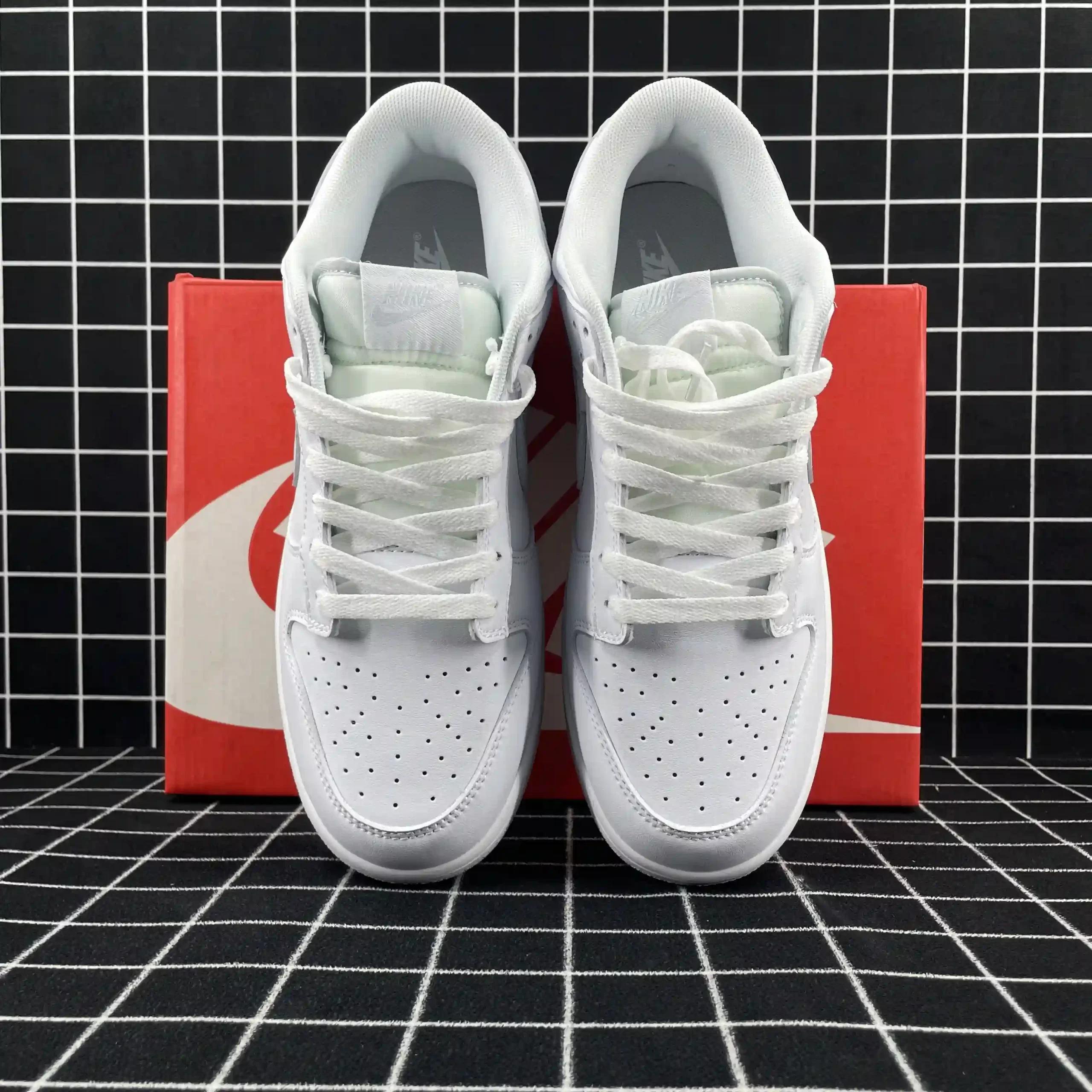 Nike Dunk Low Retro White Pure Platinum Replica