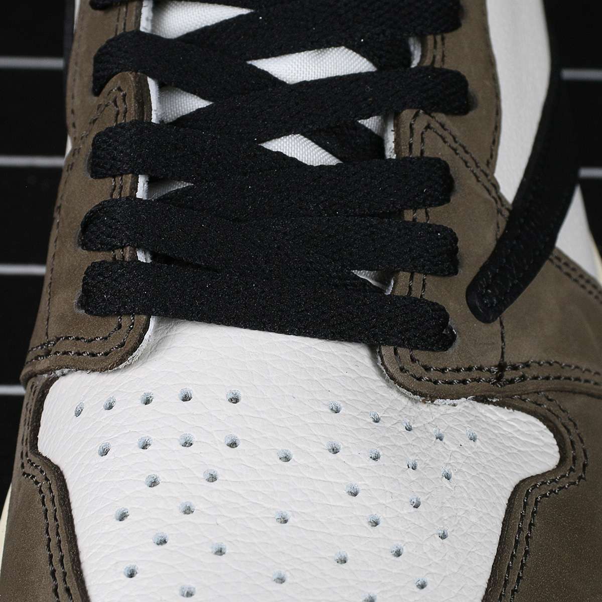 Jordan 1 Retro High Travis Scott Replica