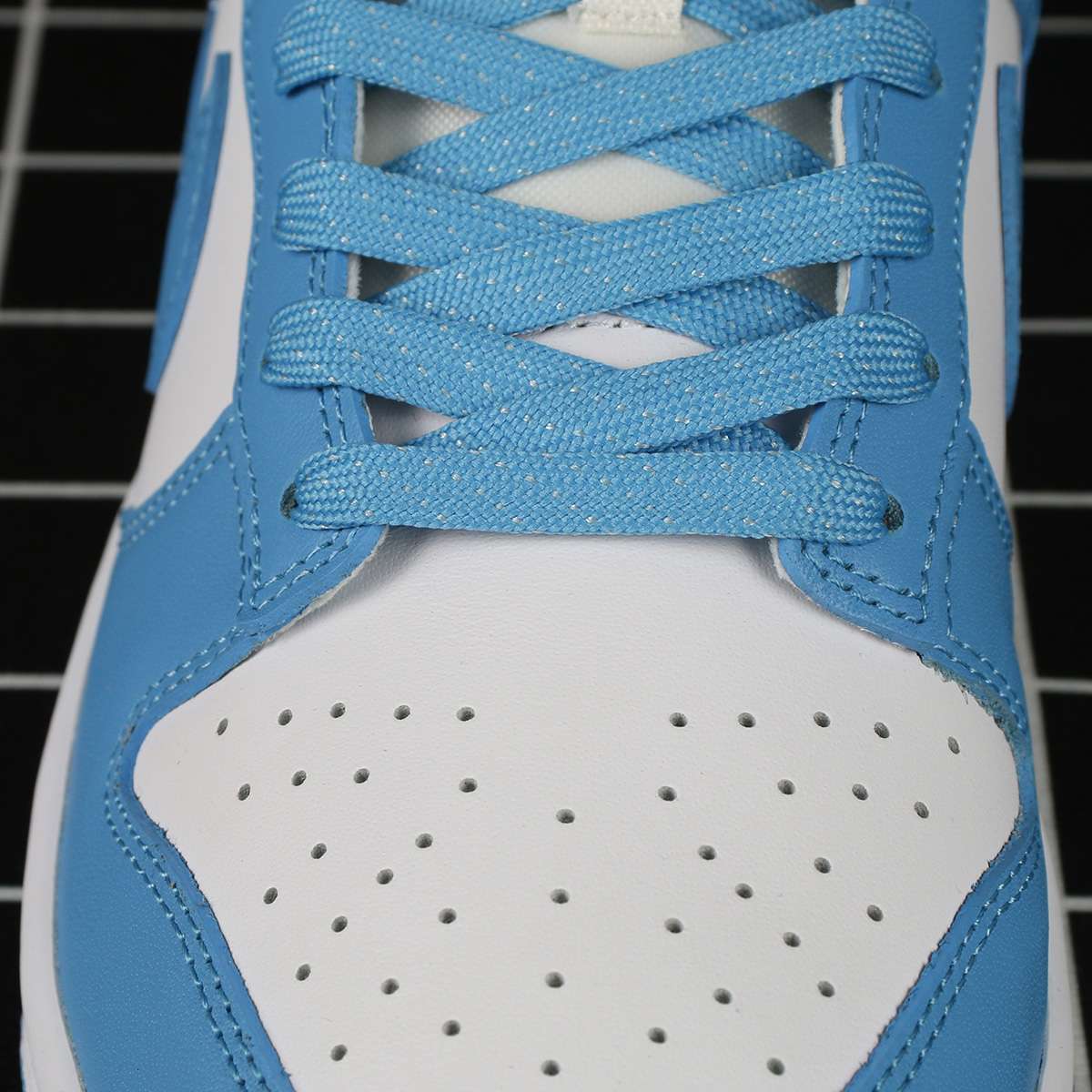 Dunk Low University Blue Replica