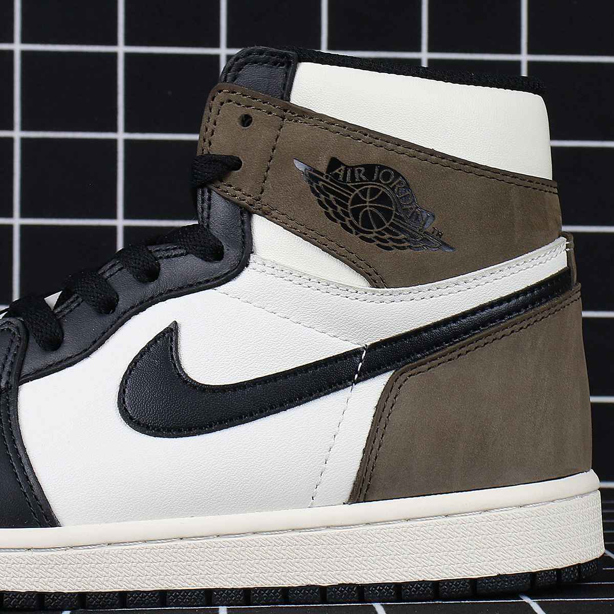 Air Jordan 1 Retro High OG Dark Mocha Replica