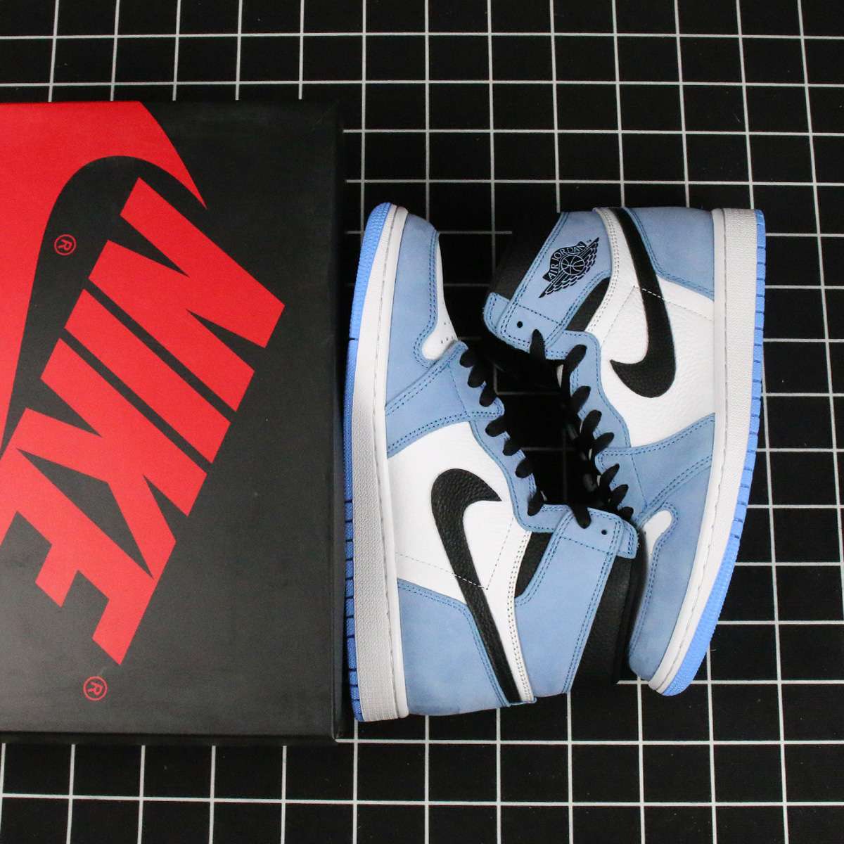 Air Jordan 1 Retro High OG University Blue Replica