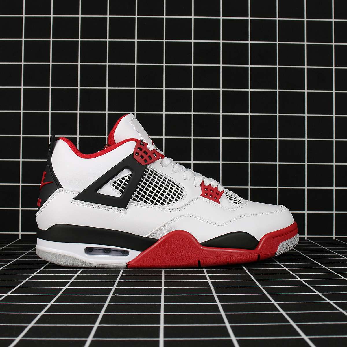 Jordan 4 Retro Fire Red (2020) Replica