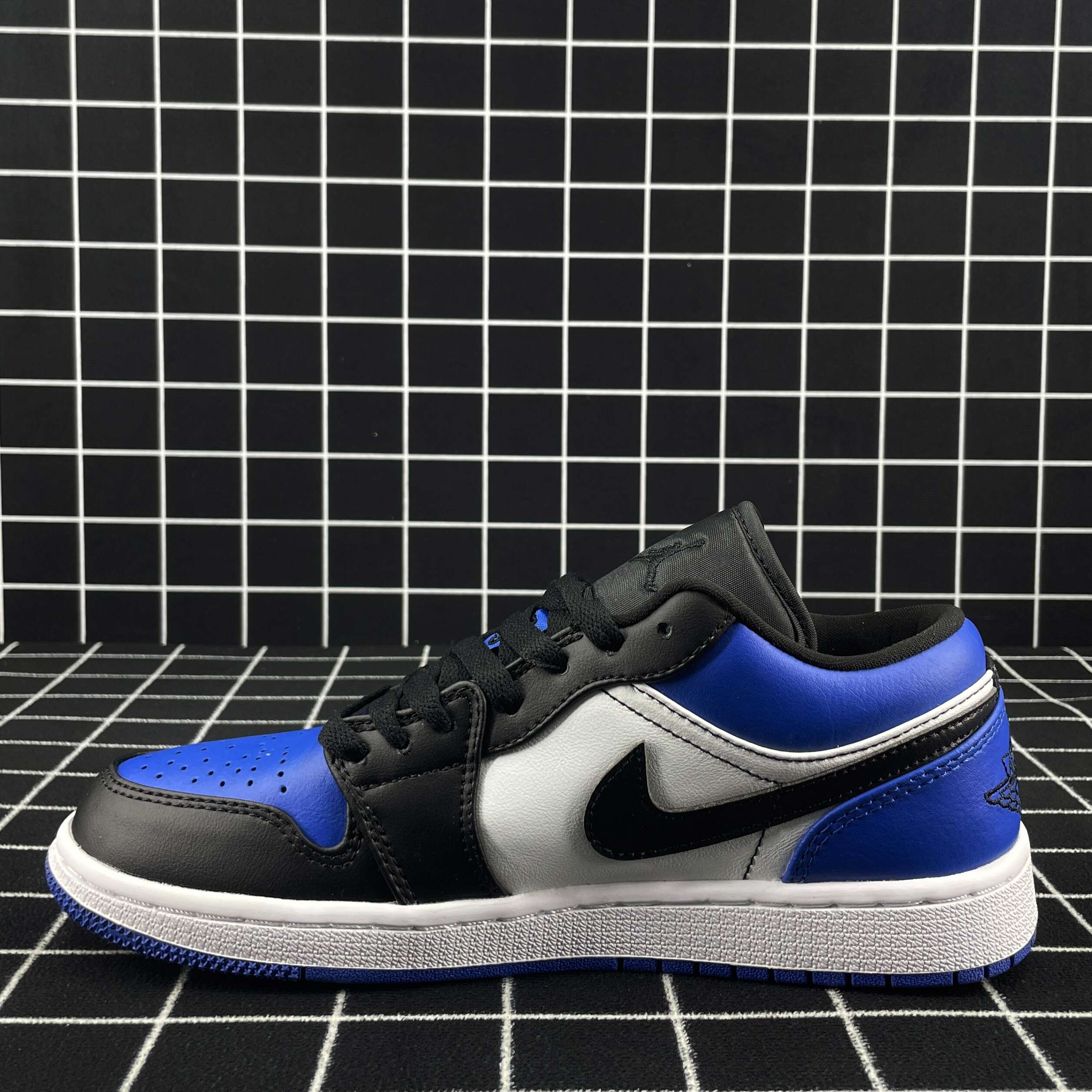 Jordan 1 Low Royal Toe Replica