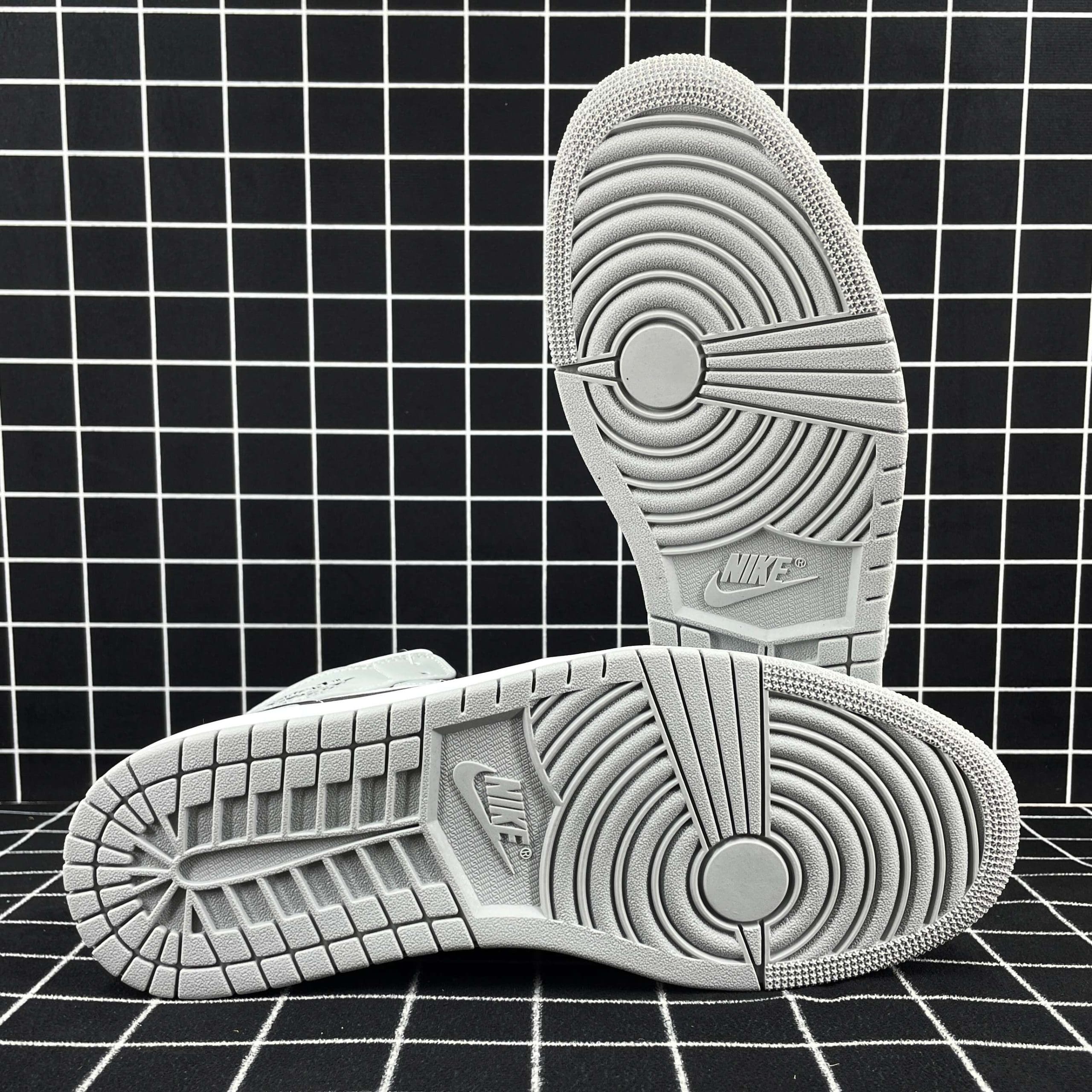 Air Jordan 1 Mid Light Smoke Grey Replica