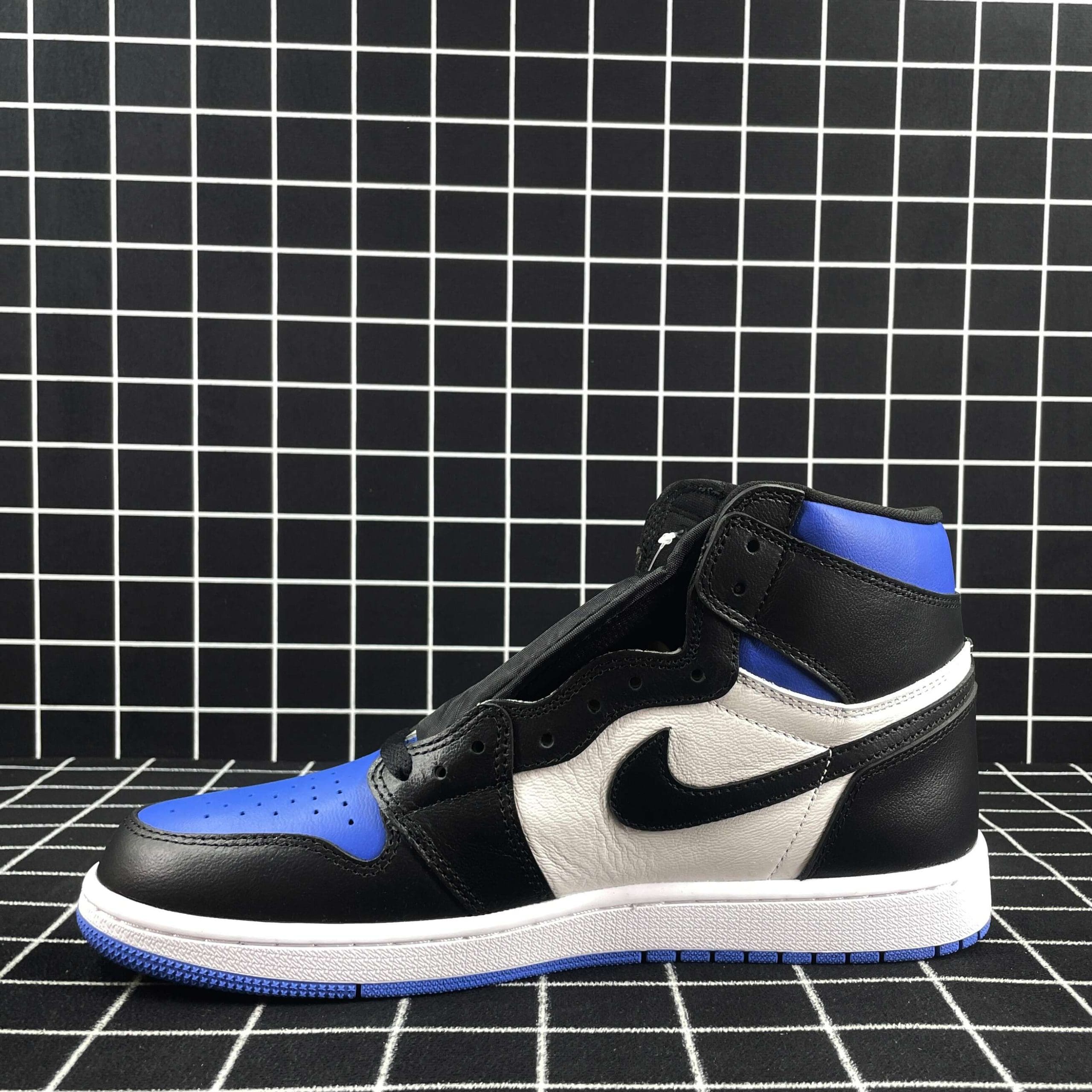 Air Jordan 1 Retro High OG Royal Toe Replica