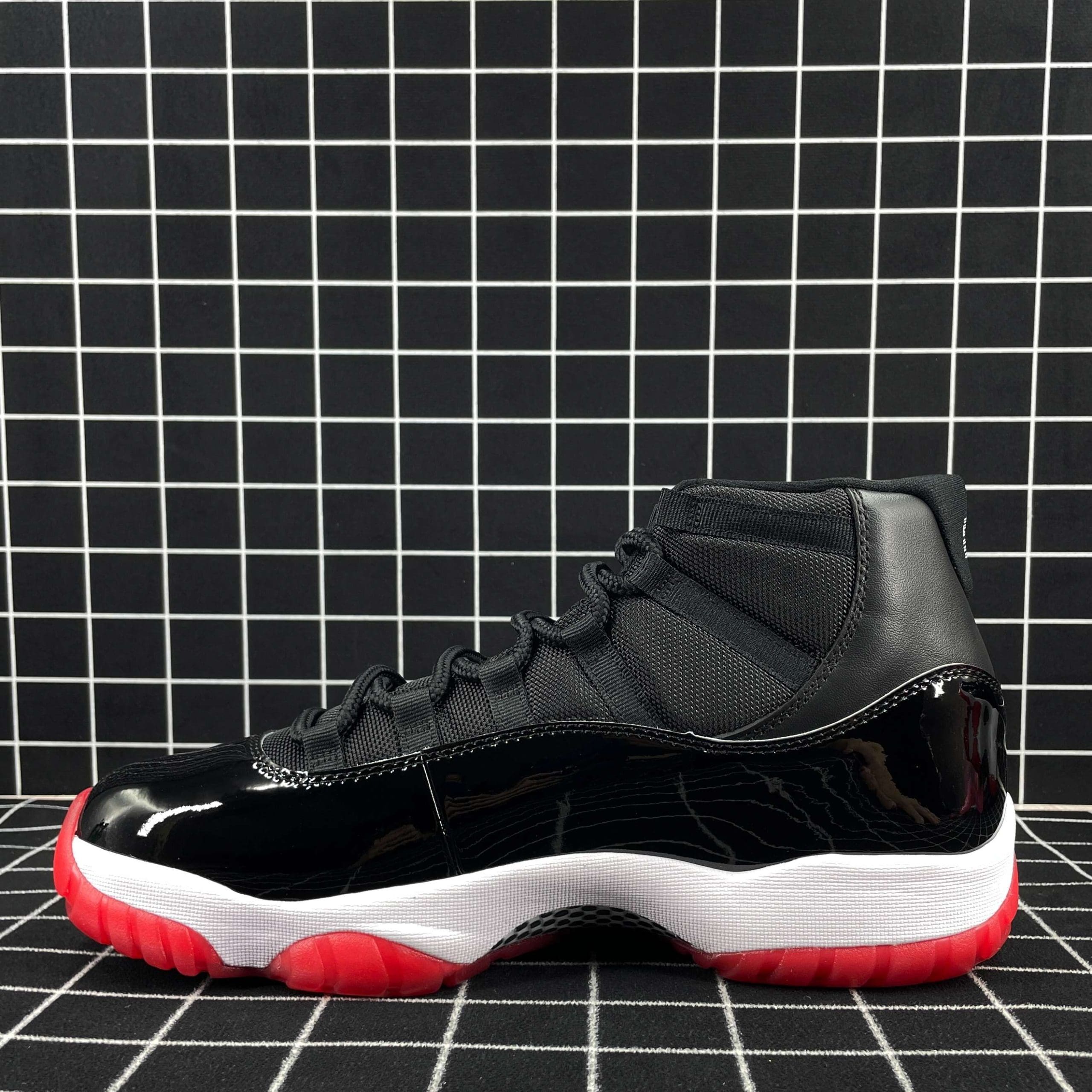 Air Jordan 11 Retro Playoffs Bred Replica