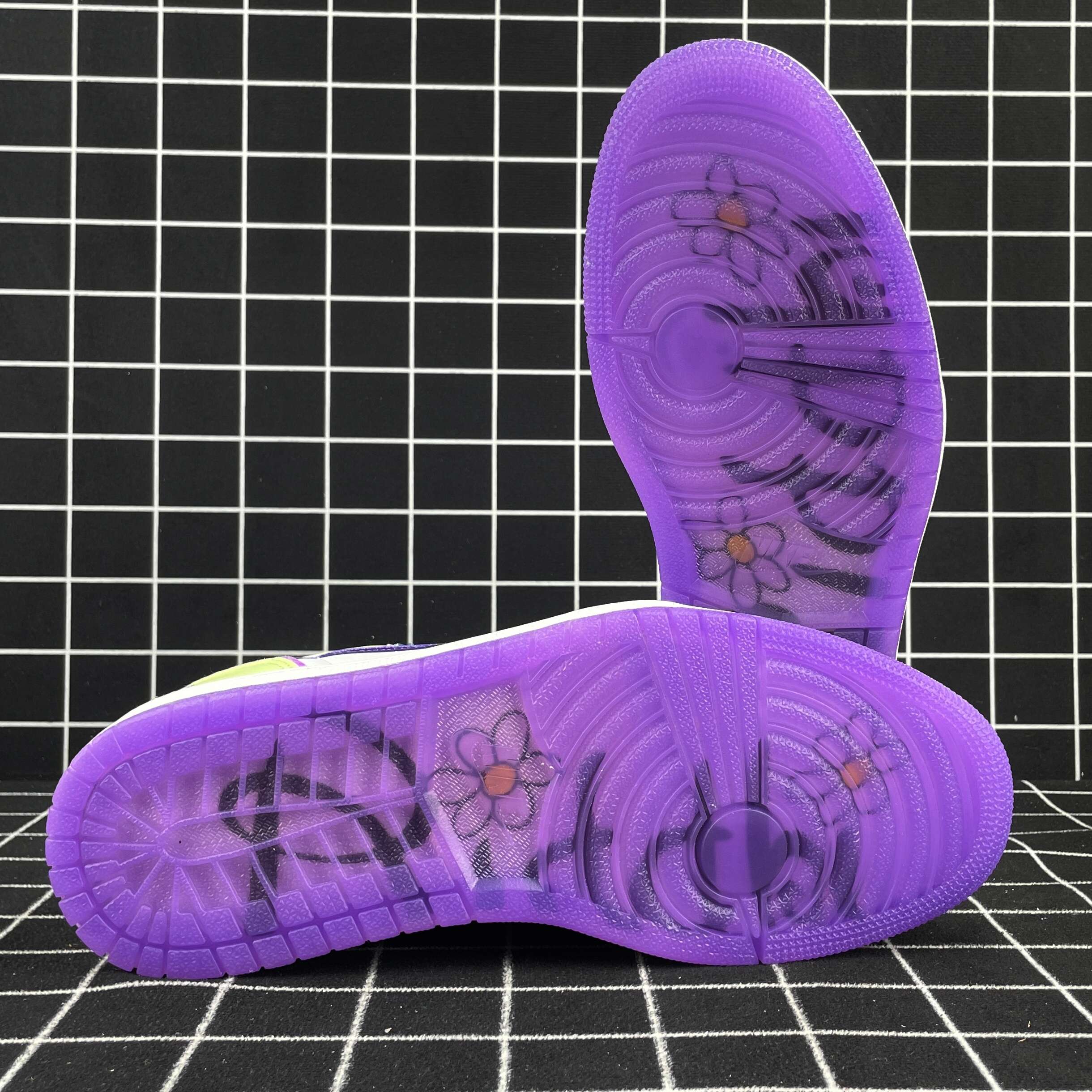 Jordan 1 Retro Low OG Doernbecher (2023)