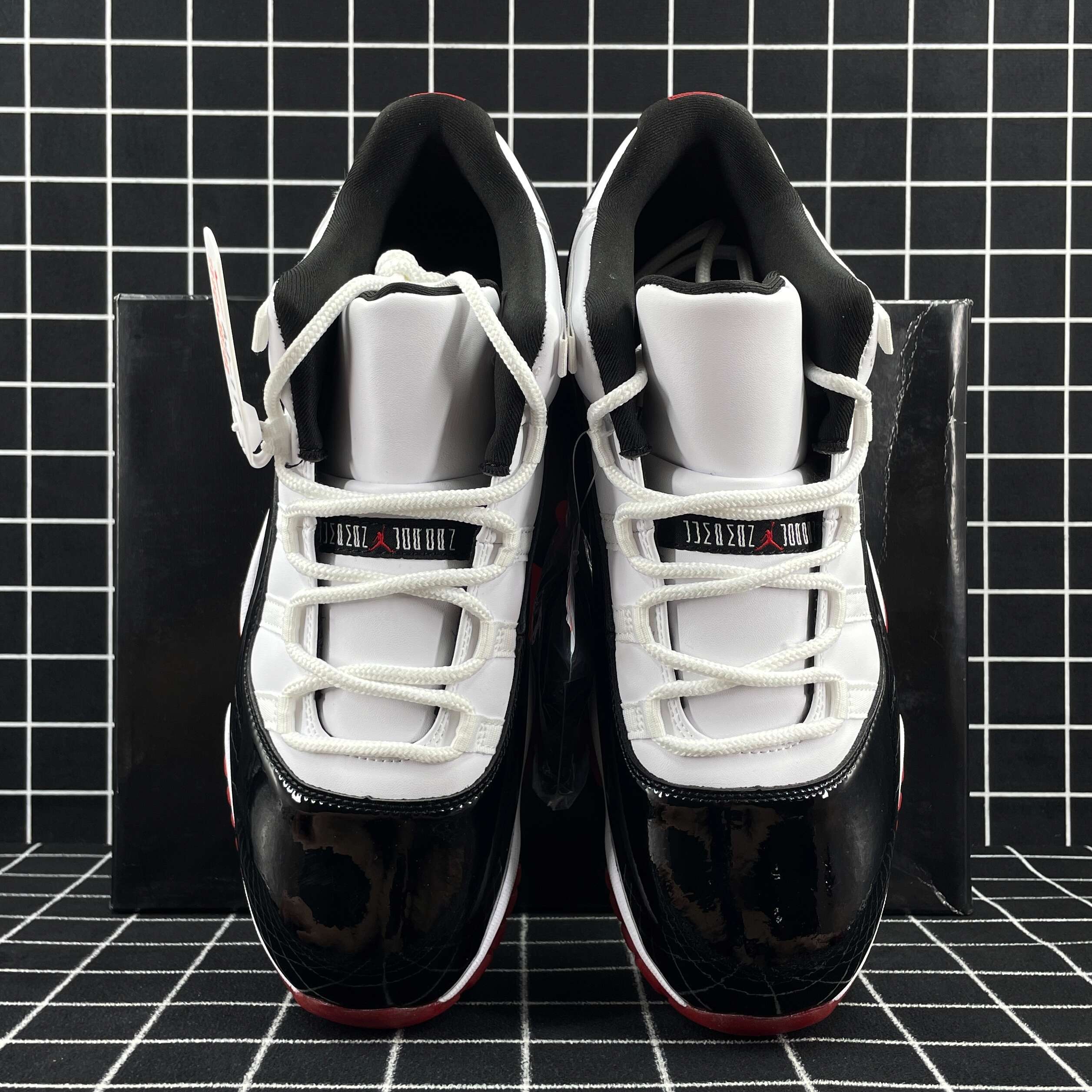 Jordan 11 Retro Low Concord Bred Replica