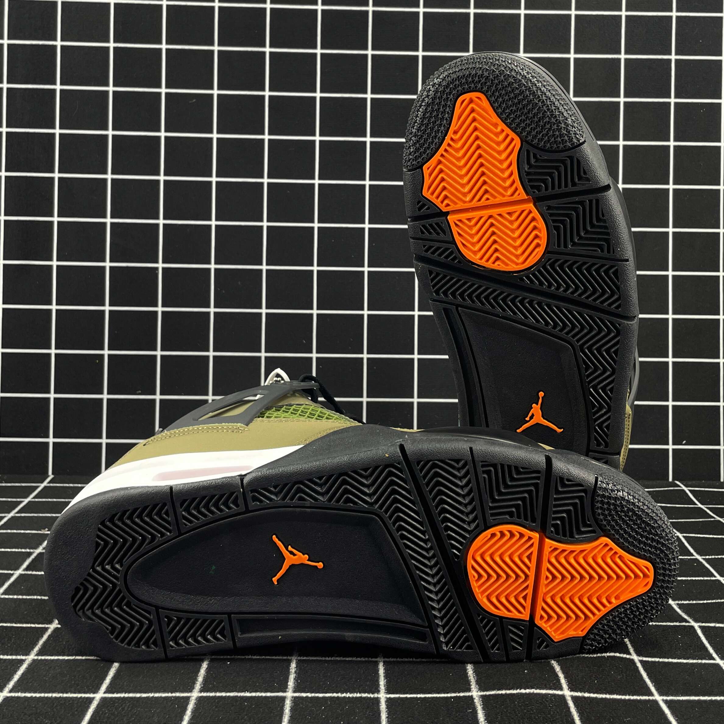 Jordan 4 Retro Undefeated Replica