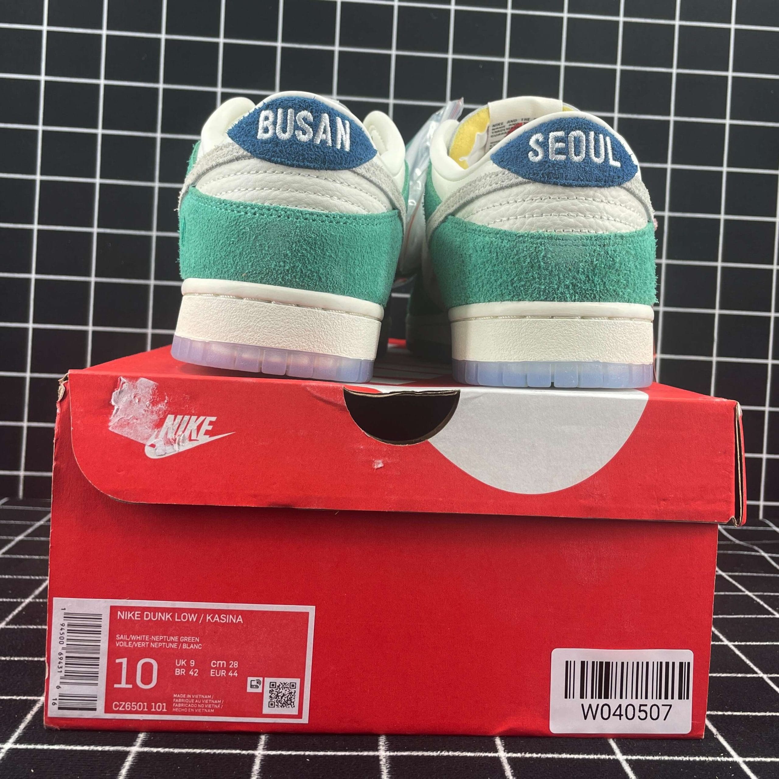 Kasina x Dunk Low Road Sign Replica