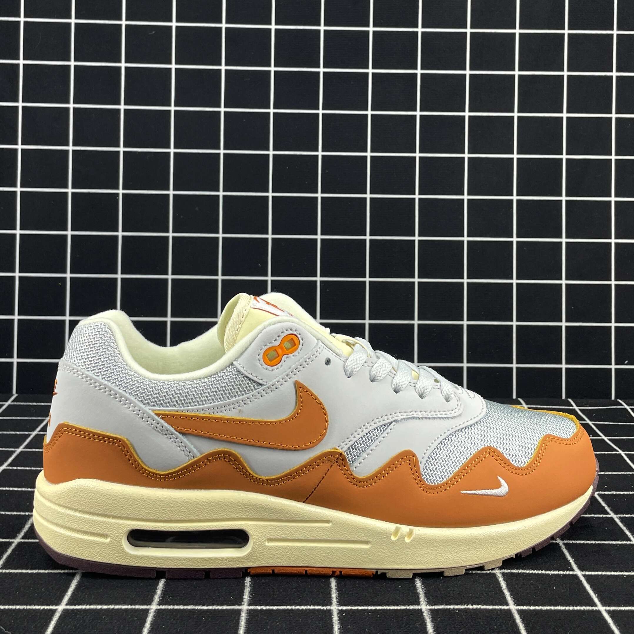 Nike Air Max 1 Anniversary Orange Replica