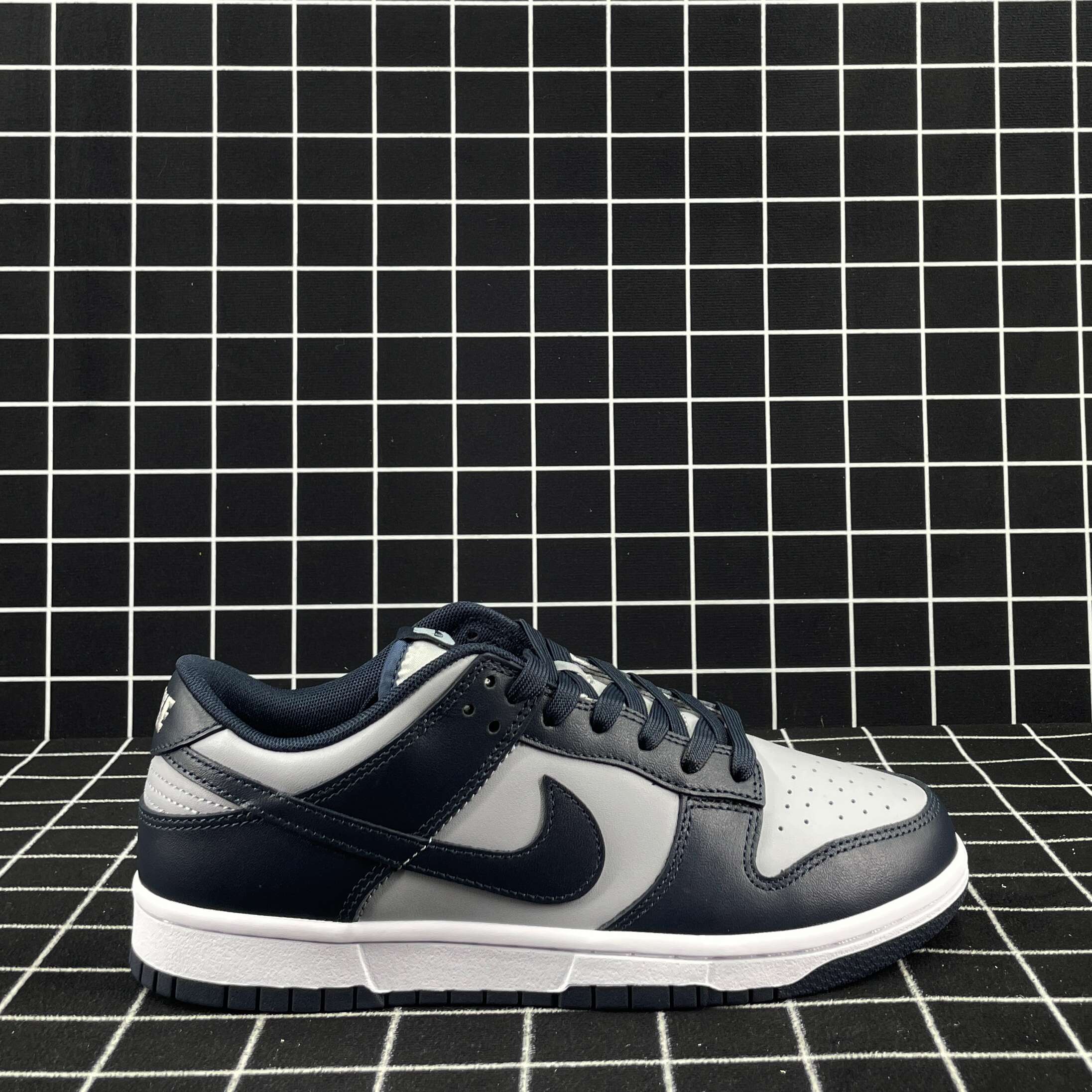 Nike Dunk Low Georgetown Replica