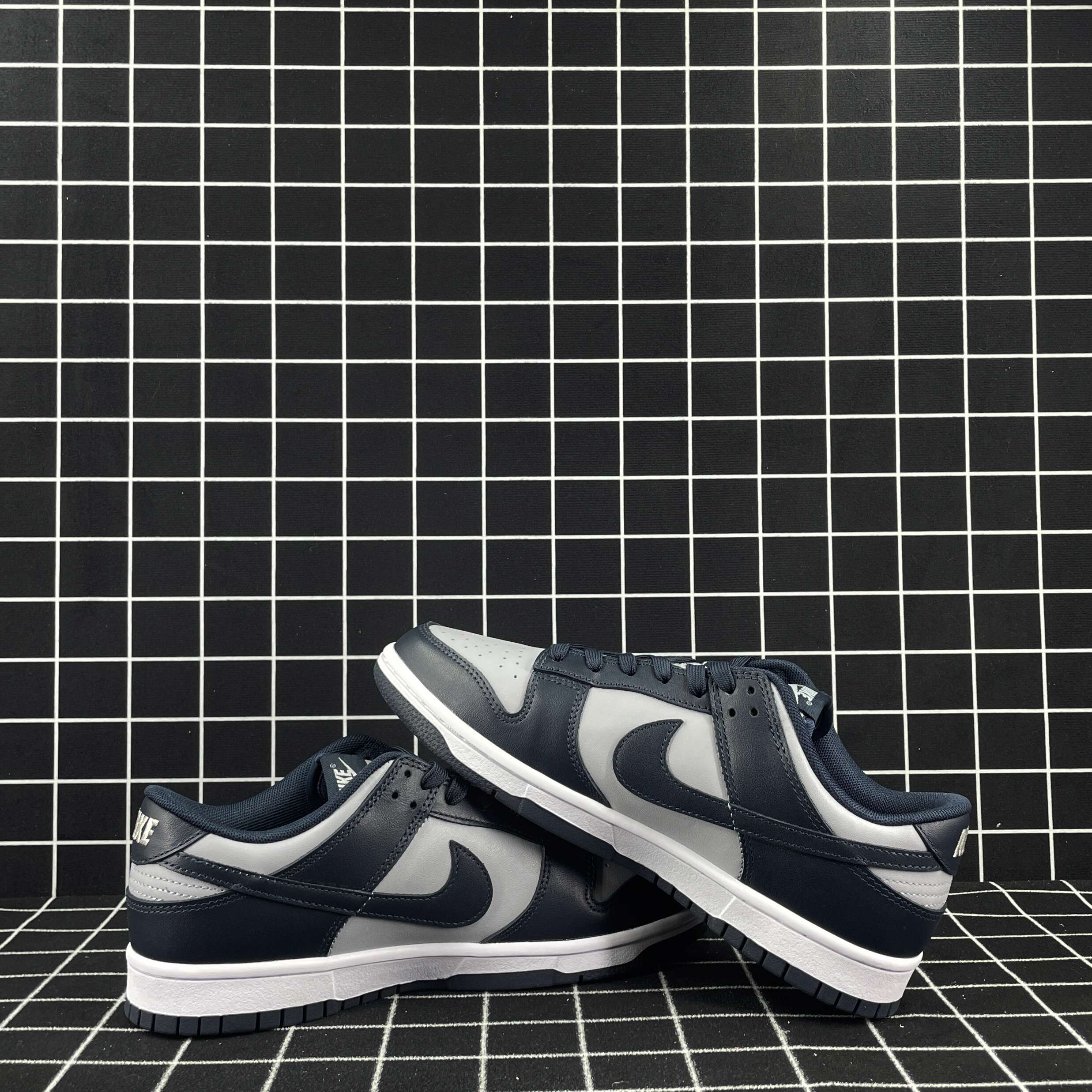 Nike Dunk Low Georgetown Replica