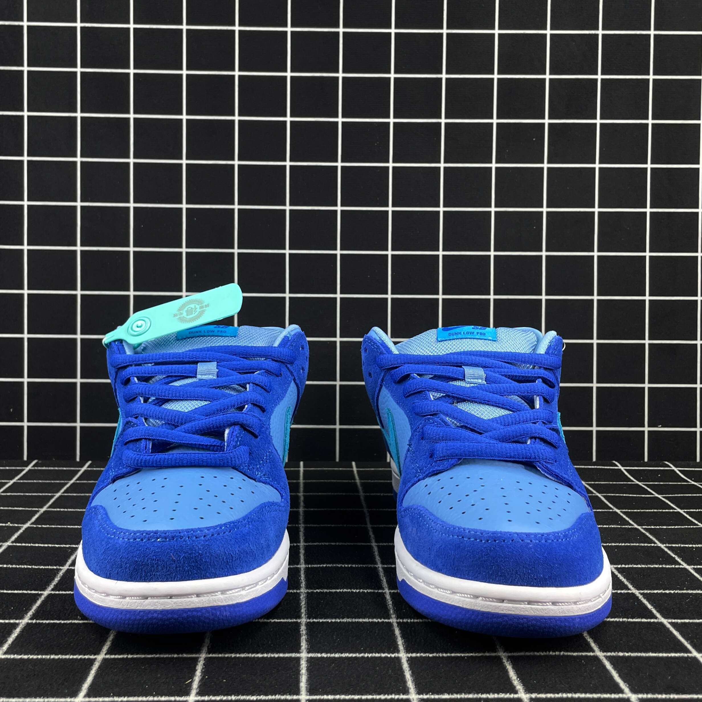 Nike SB Dunk Low Blue Raspberry Replica