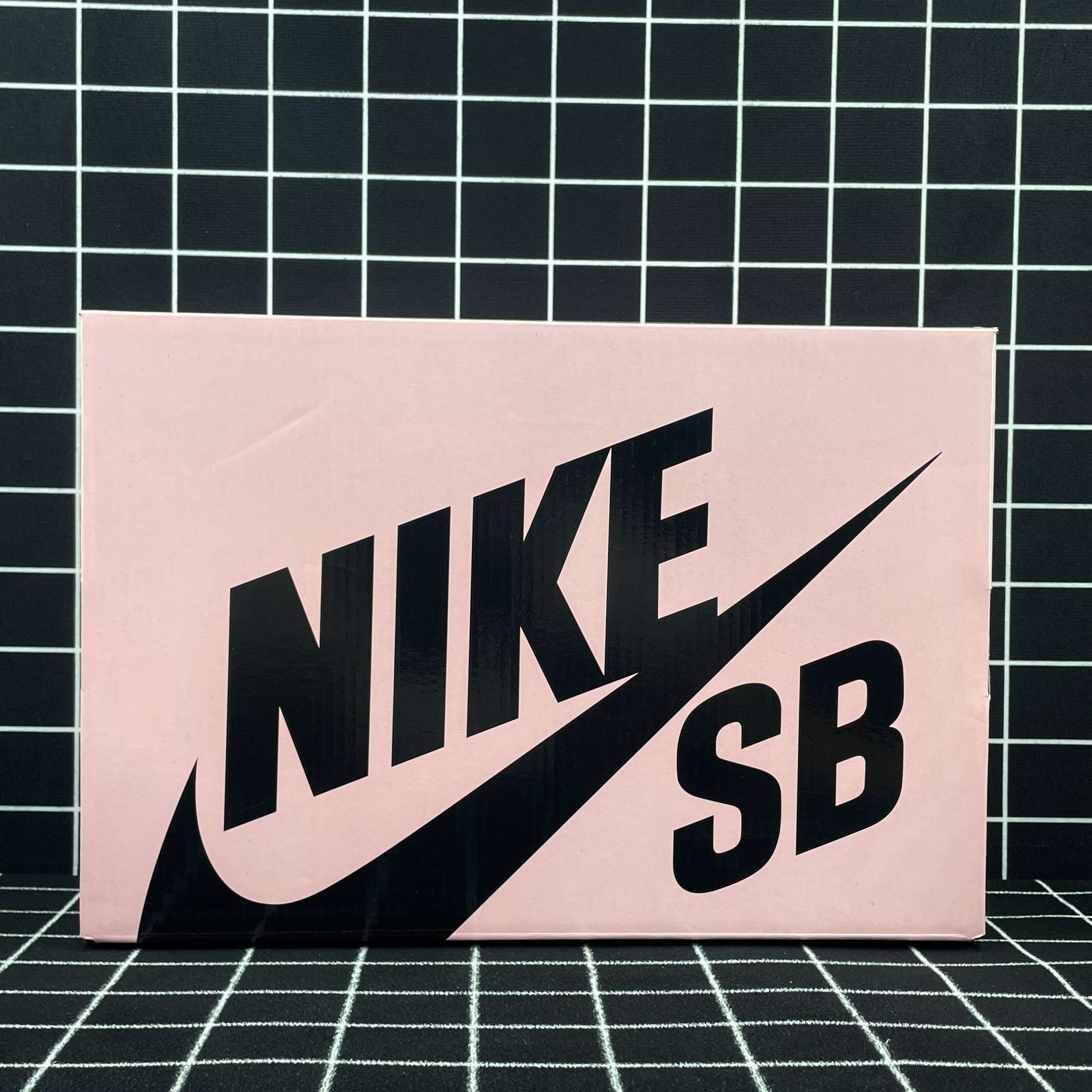 nike sb dunk low Di*m*nd s*pply co black Di*m*nd replica