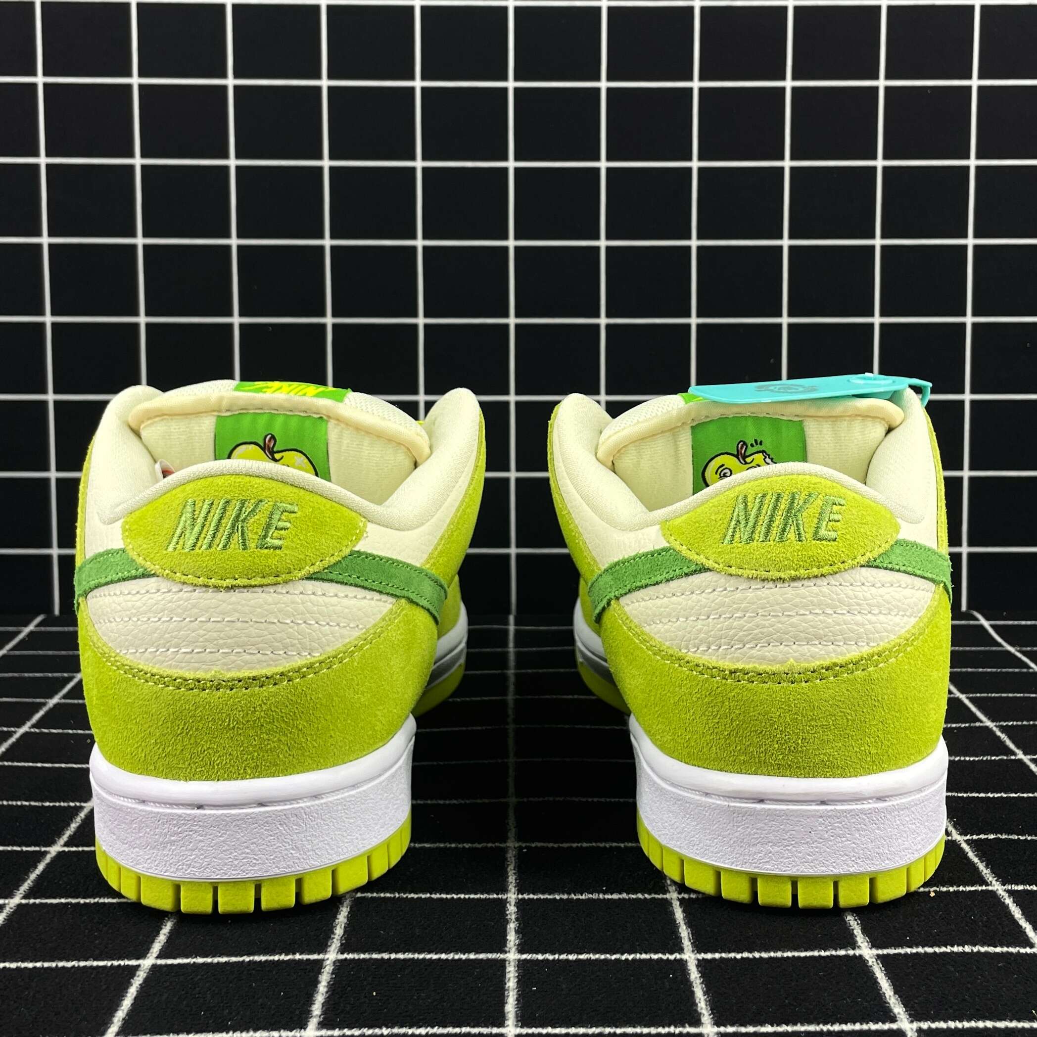 Nike SB Dunk Low Green Apple Replica