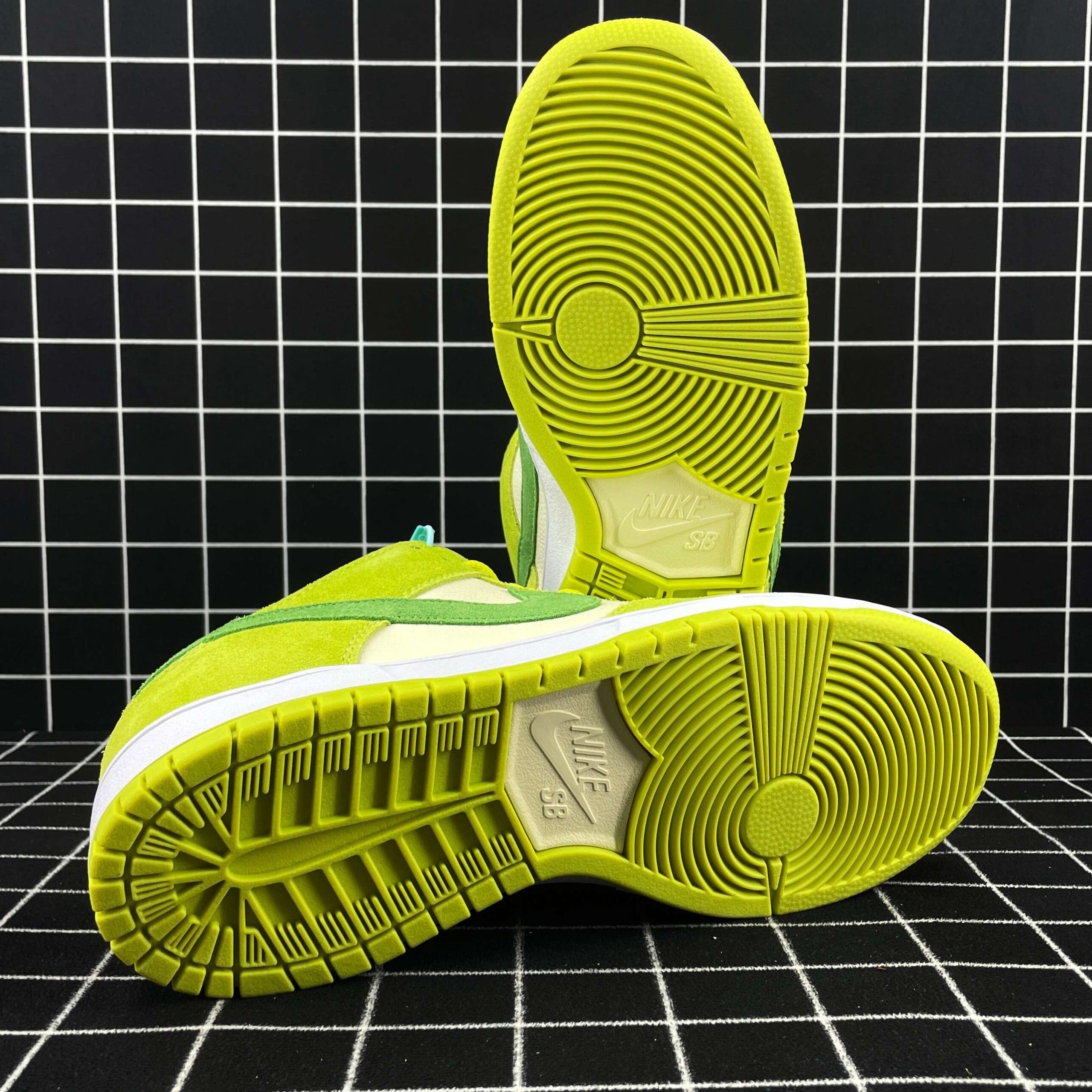 Nike SB Dunk Low Green Apple Replica