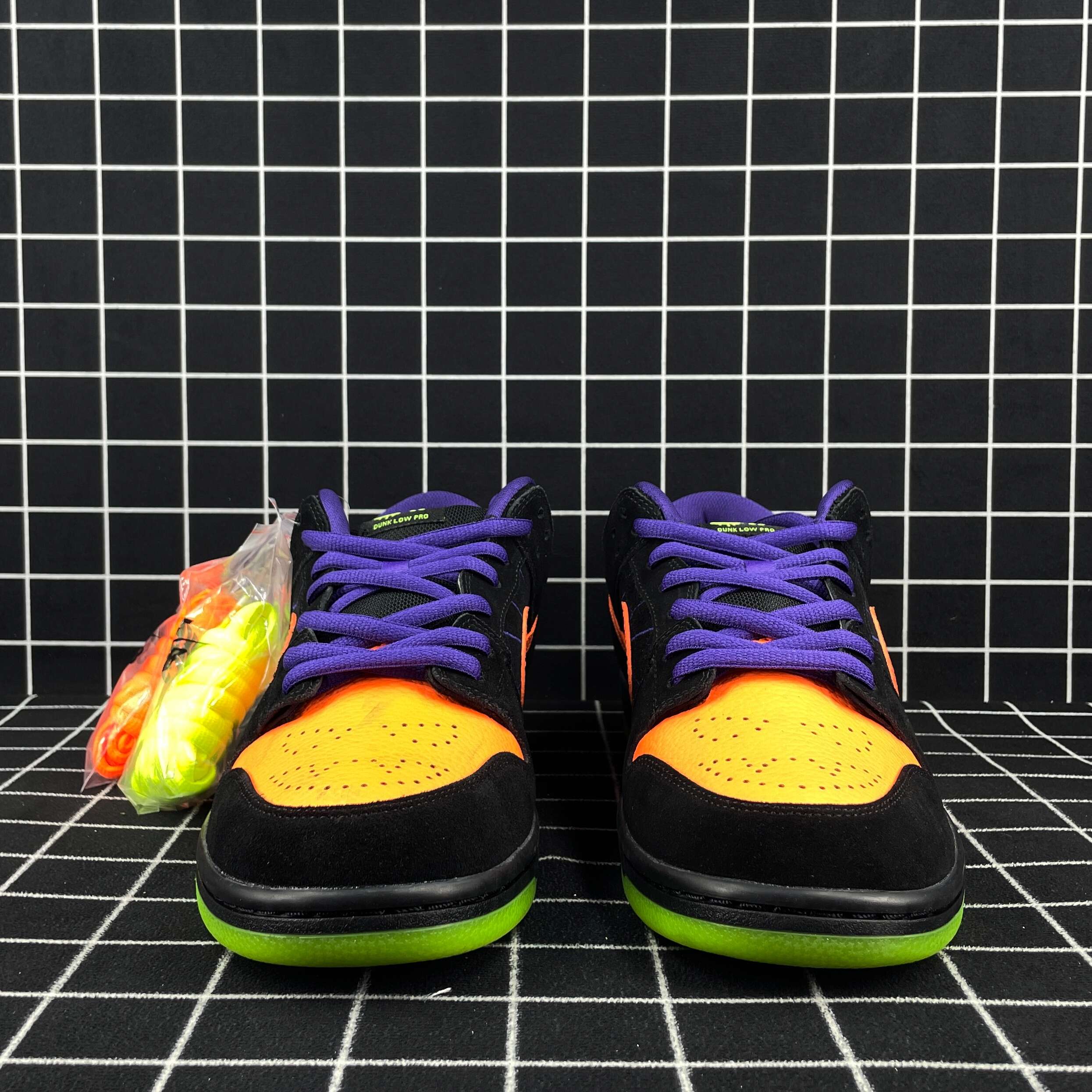 Dunk Low SB Night of Mischief Replica