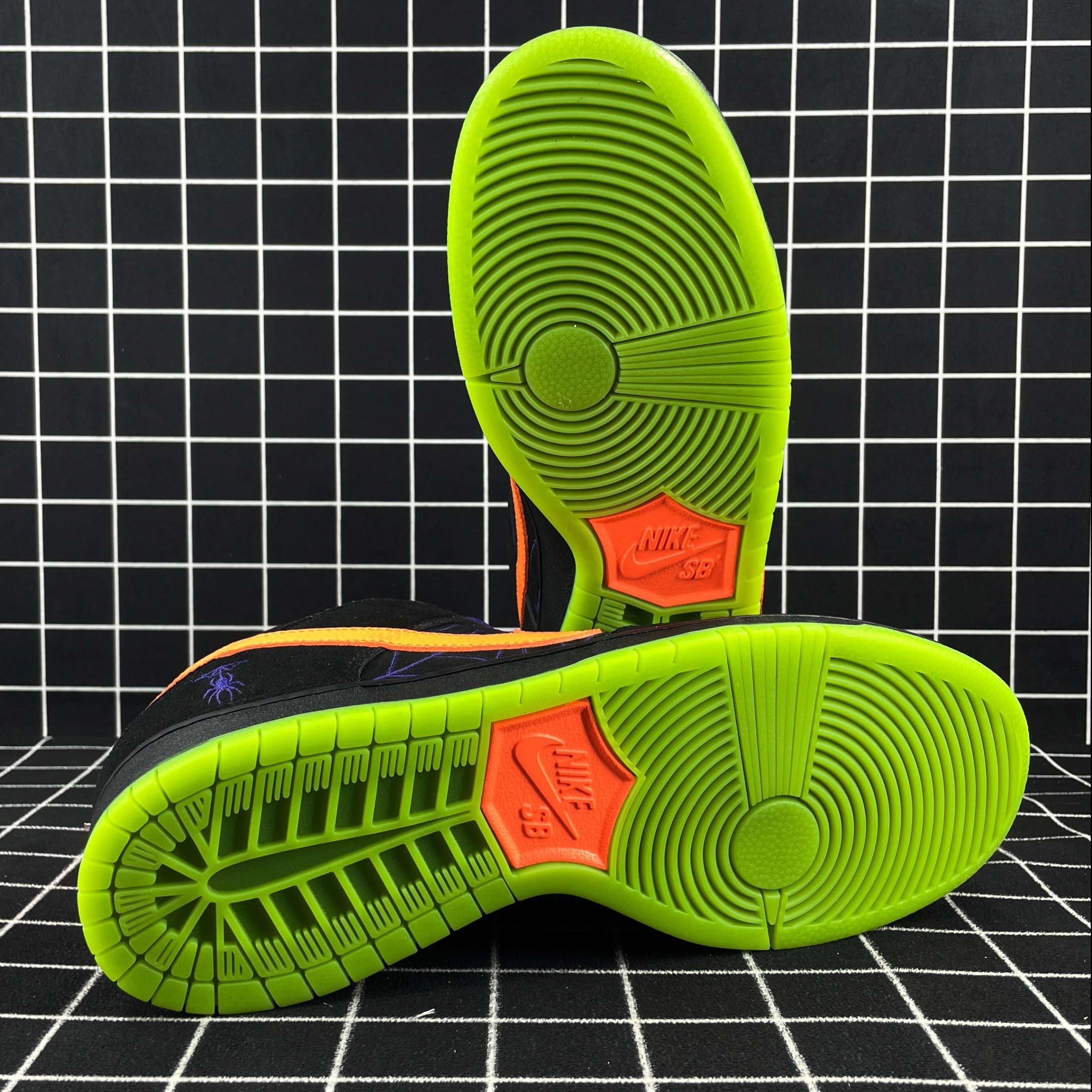 Dunk Low SB Night of Mischief Replica