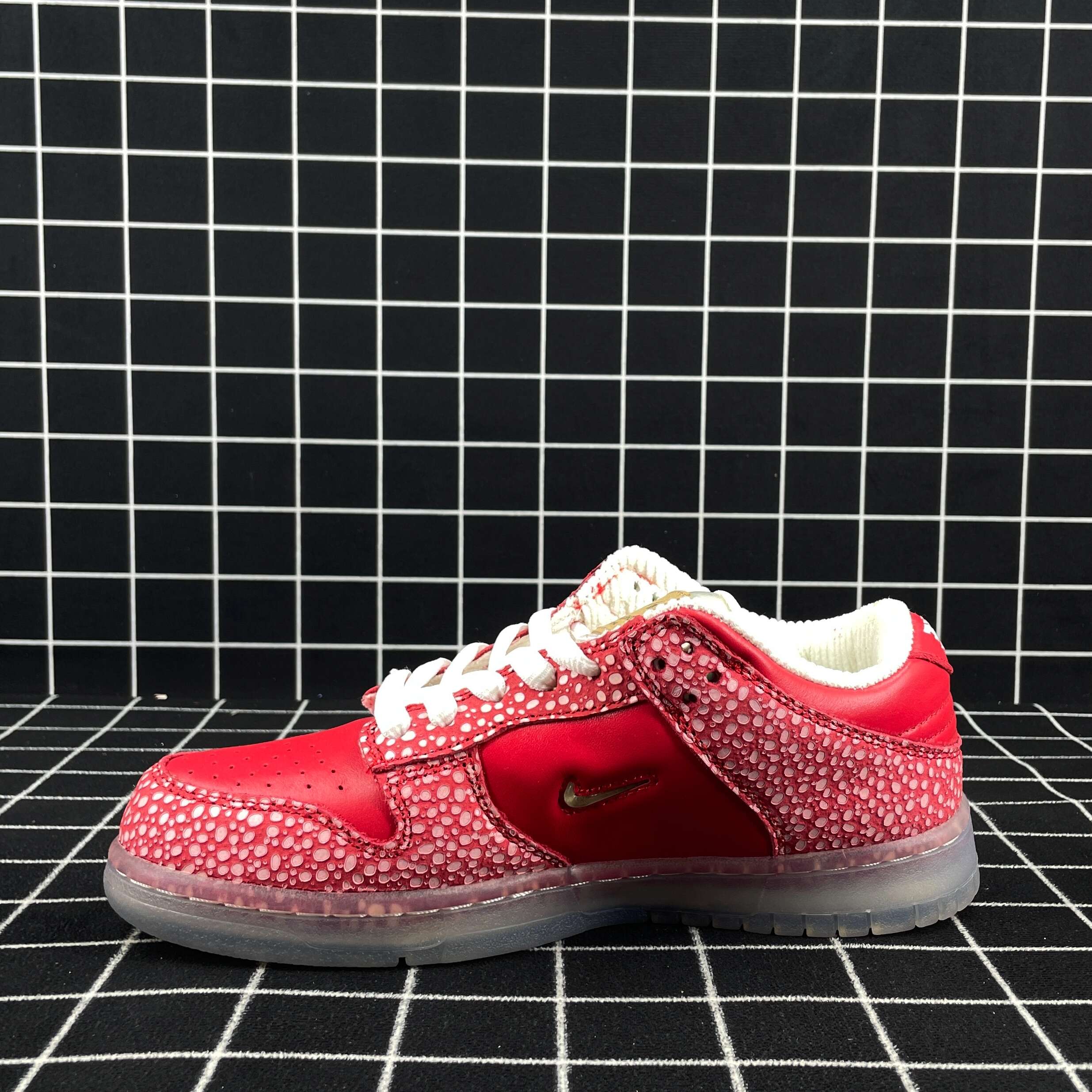 Stingwater x Nike SB Dunk Low Replica