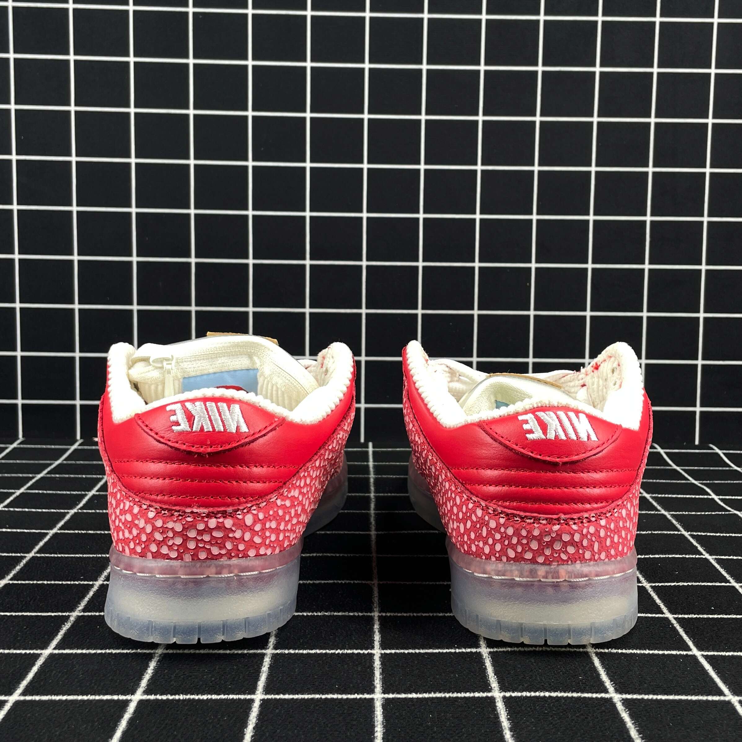 Stingwater x Nike SB Dunk Low Replica