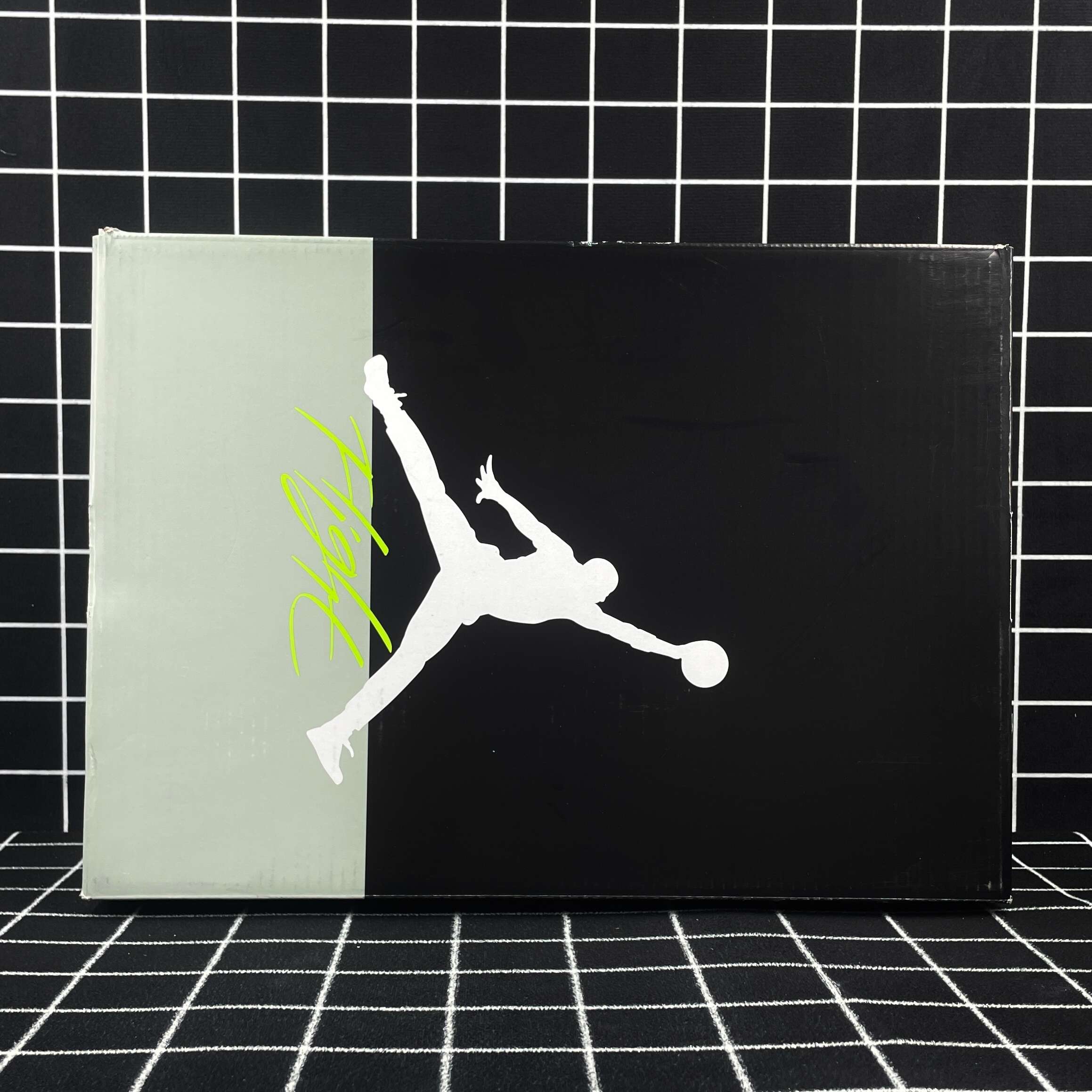 Air Jordan 4 Retro SE GS Neon 95 Replica