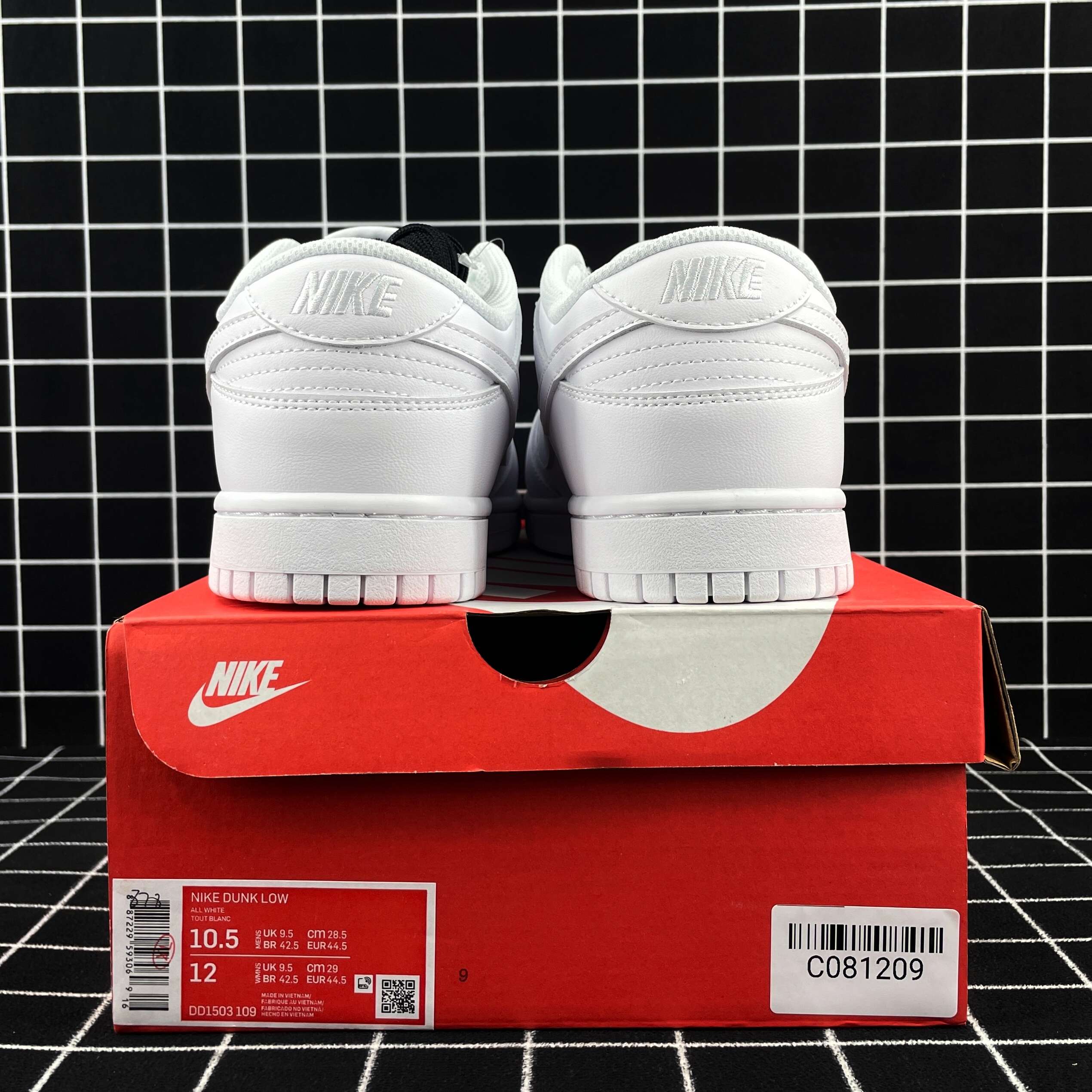 Nike Dunk Low Triple White Replica