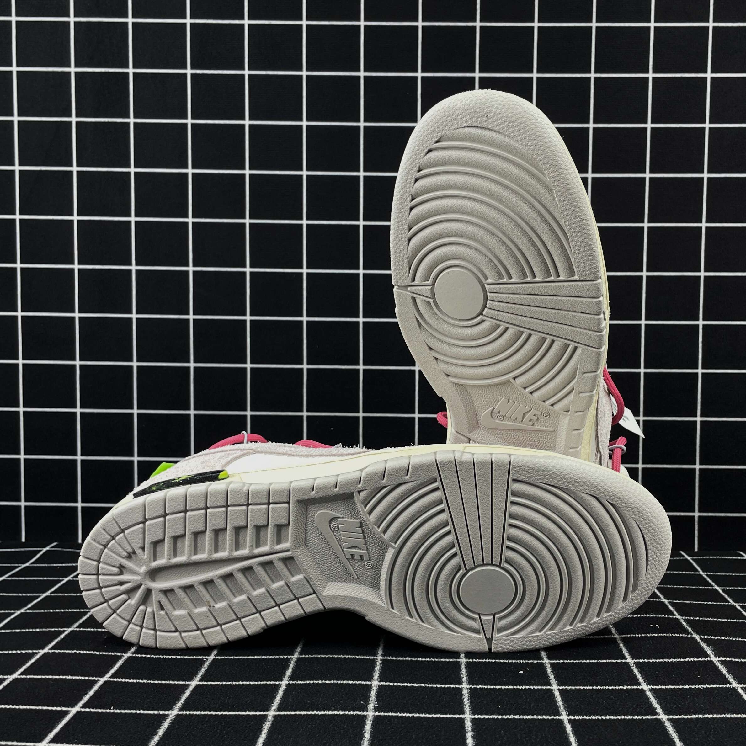 Nike Dunk Low Lot 17 of 50 Replica