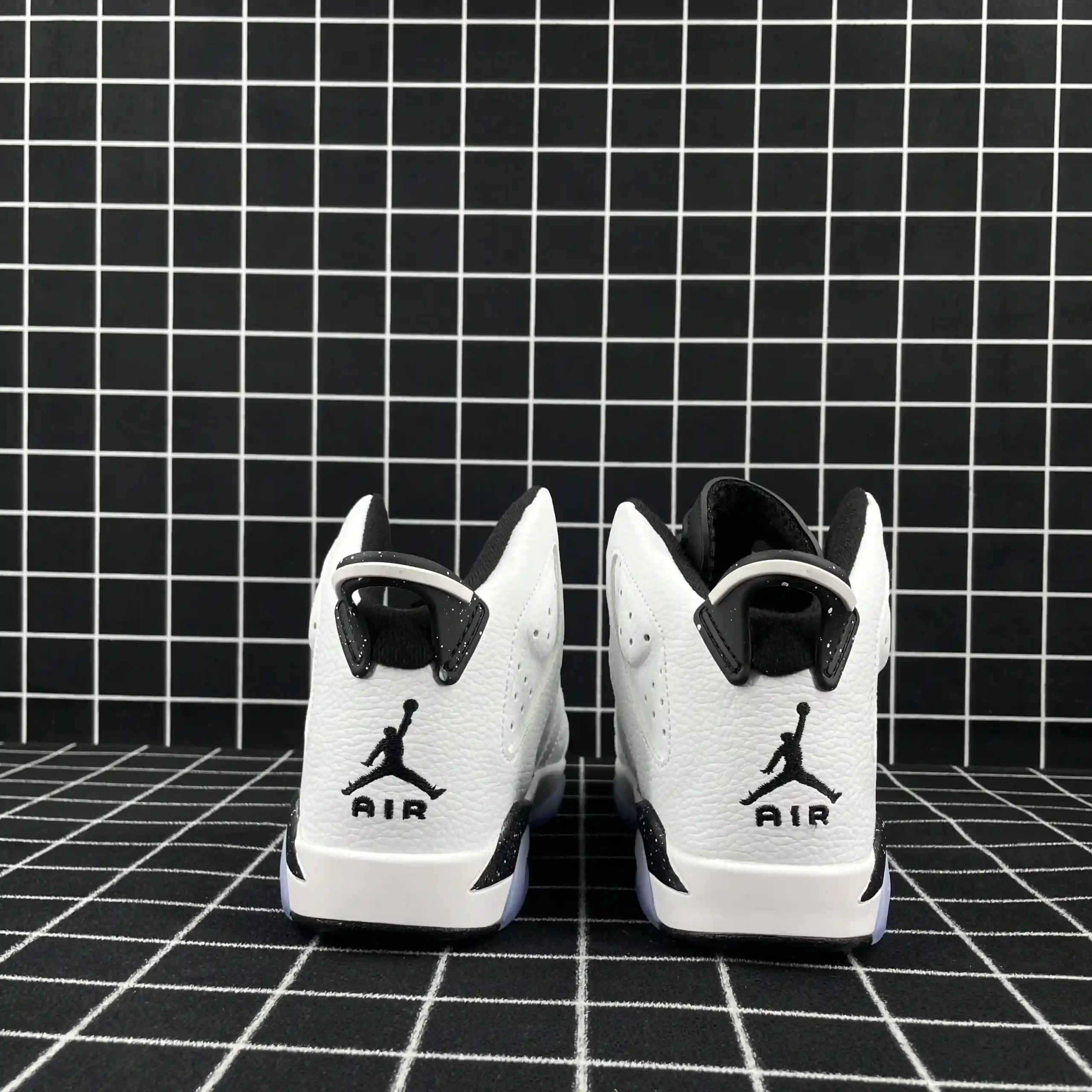 Air Jordan 6 Reverse Oreo Replica