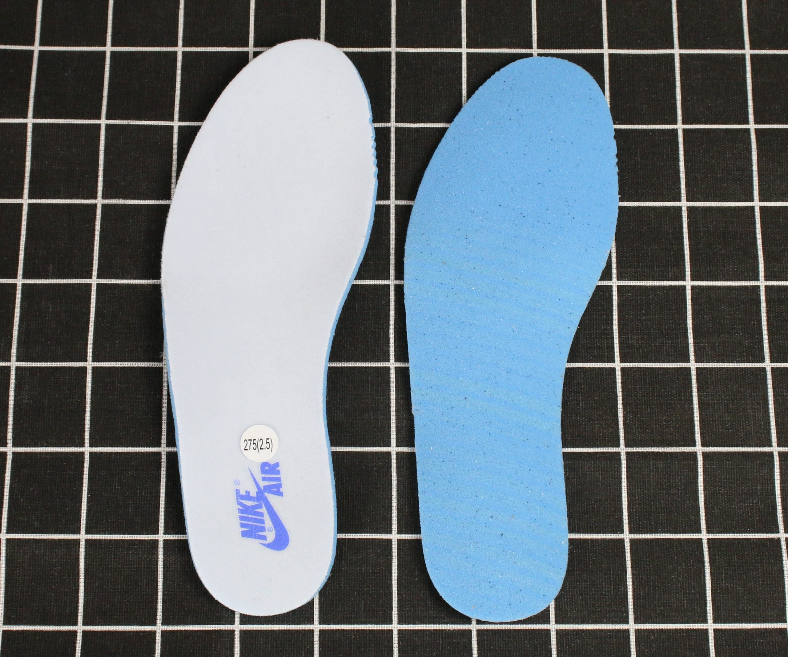 Air Jordan 1 Retro High OG Hyper Royal Replica