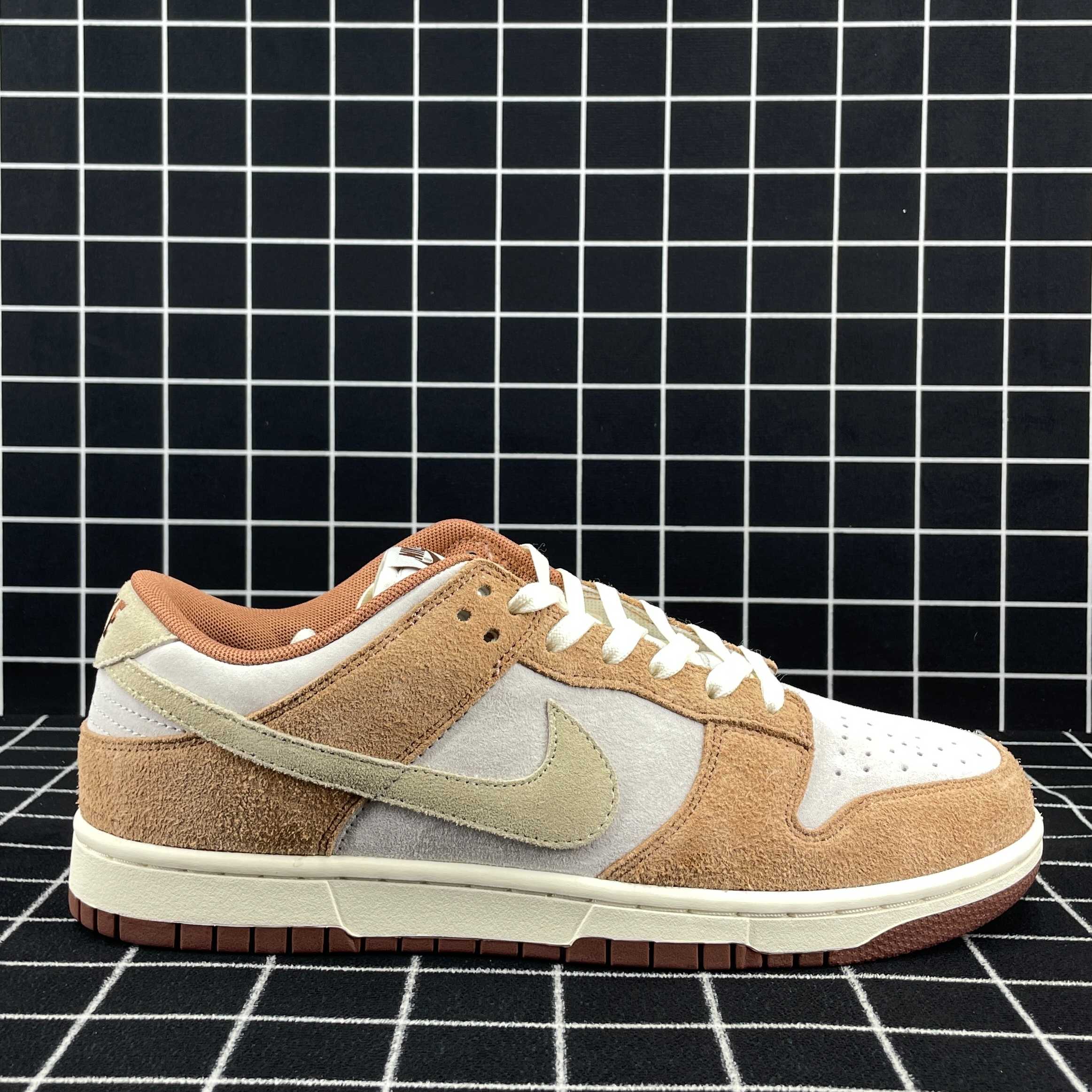 Dunk Low Premium Medium Curry Replica