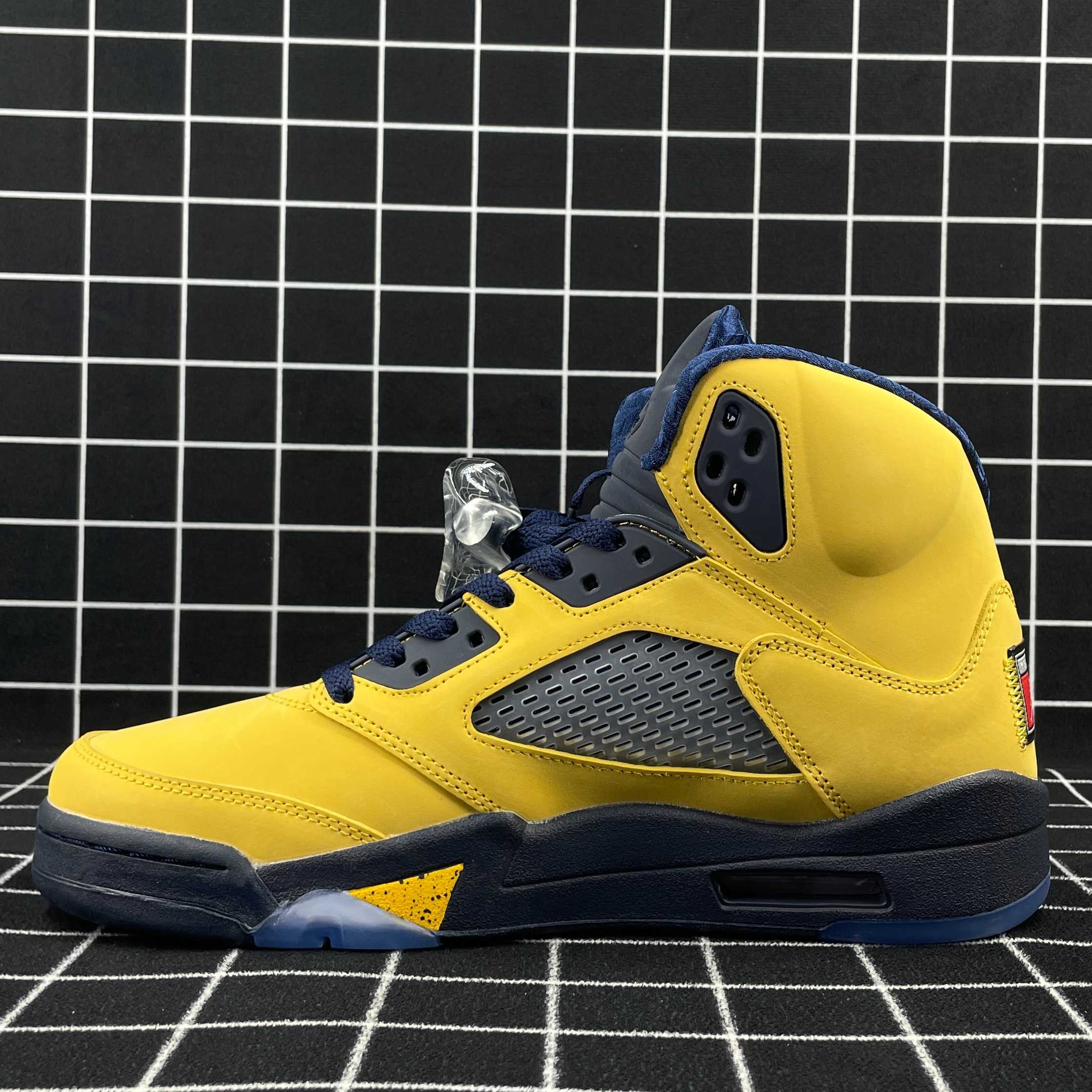 Jordan 5 Retro Michigan (2019) Replica