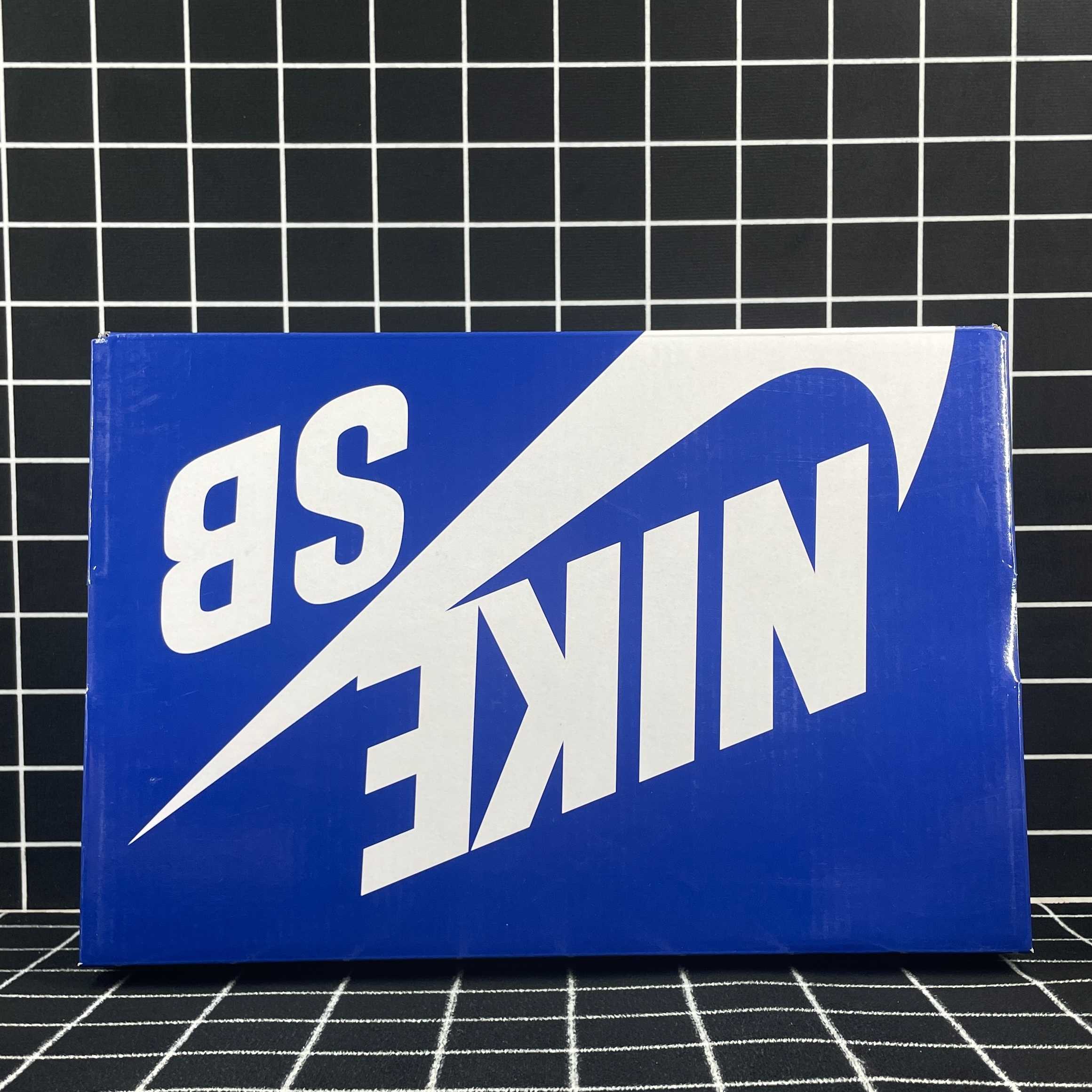 Nike SB Dunk Low Yellow Lobster Replica