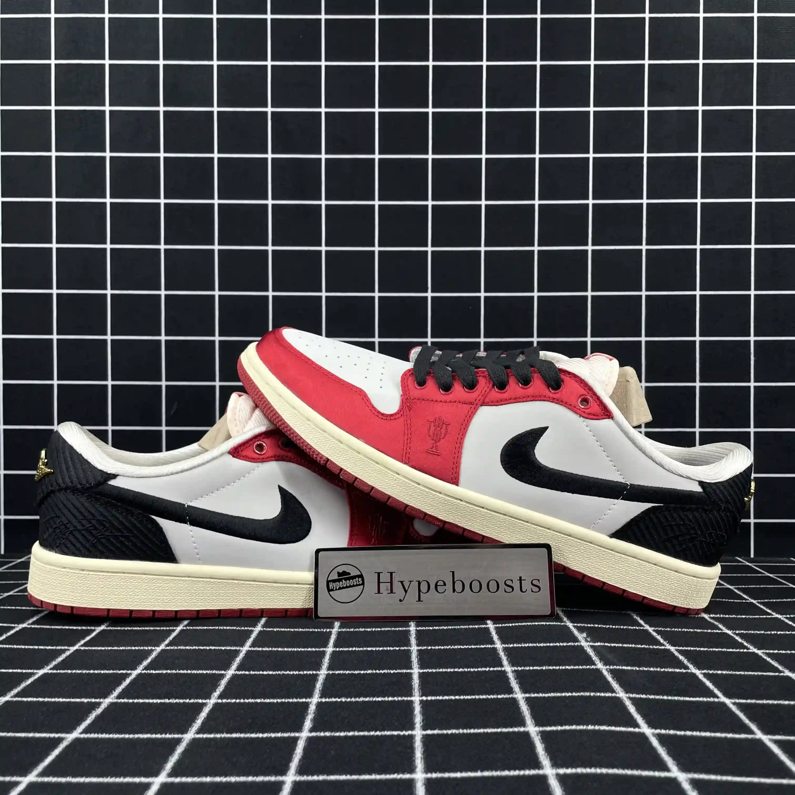 Jordan 1 Retro Low OG Trophy Room Away Replica
