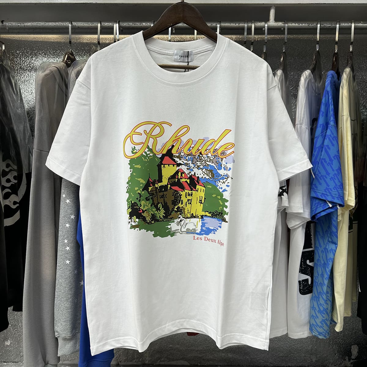 Chateau Alpes Logo-Print Tee